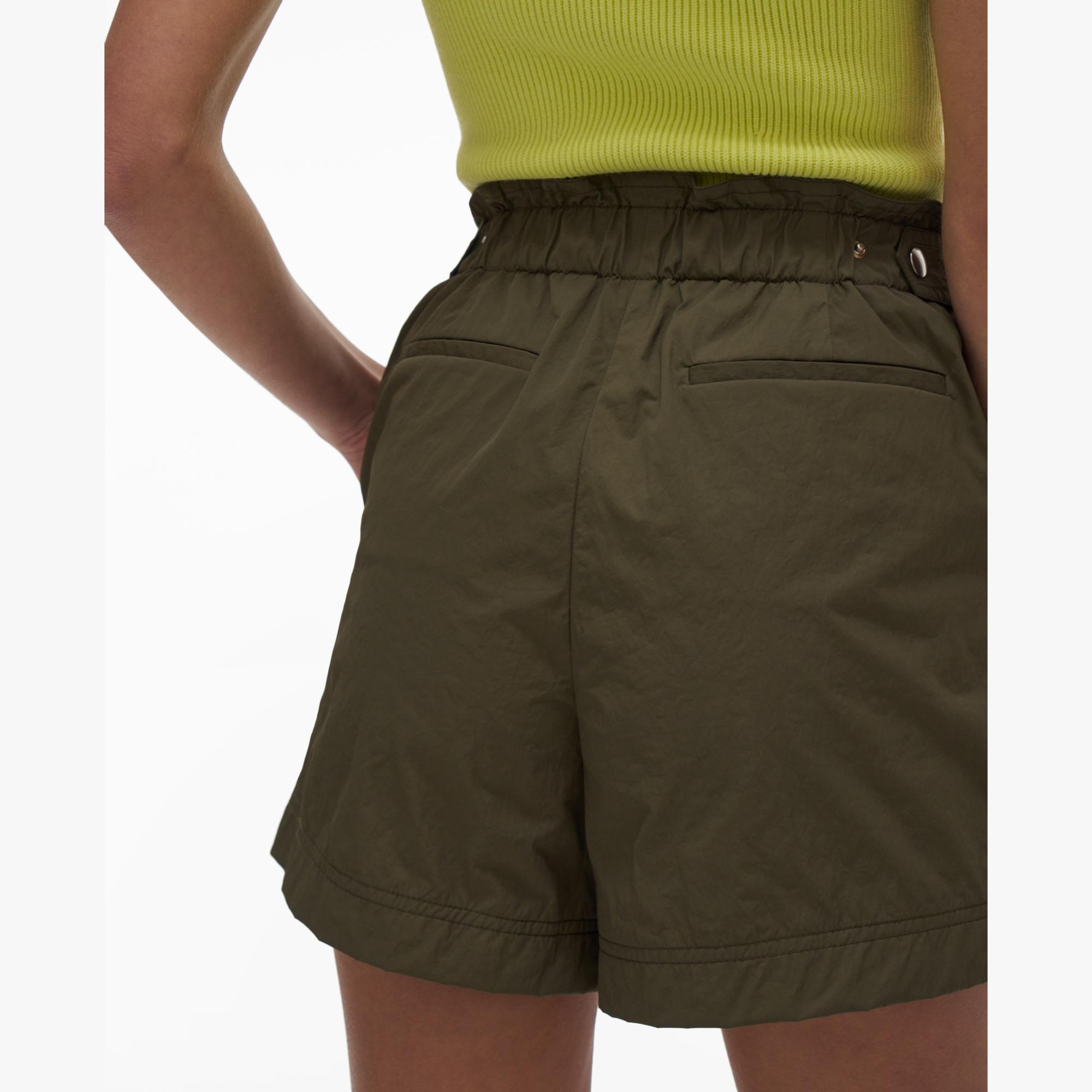 Reasons to wear a helmet on a motorcycle picture