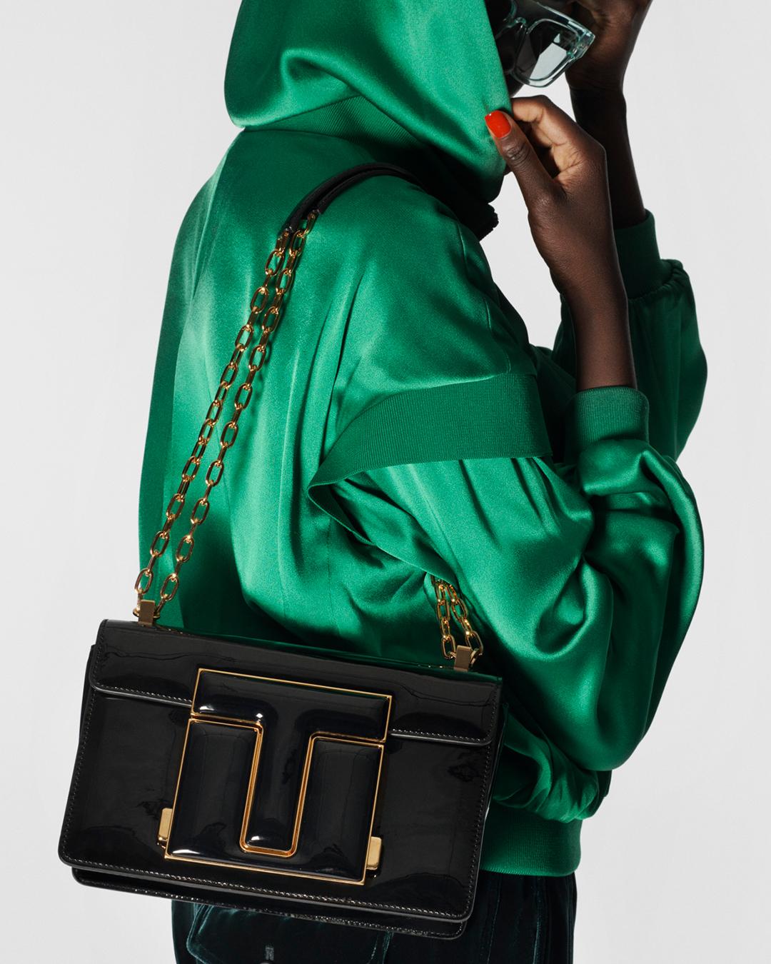 PATENT LEATHER MAXI 001 MEDIUM CHAIN SHOULDER BAG L thumbnail