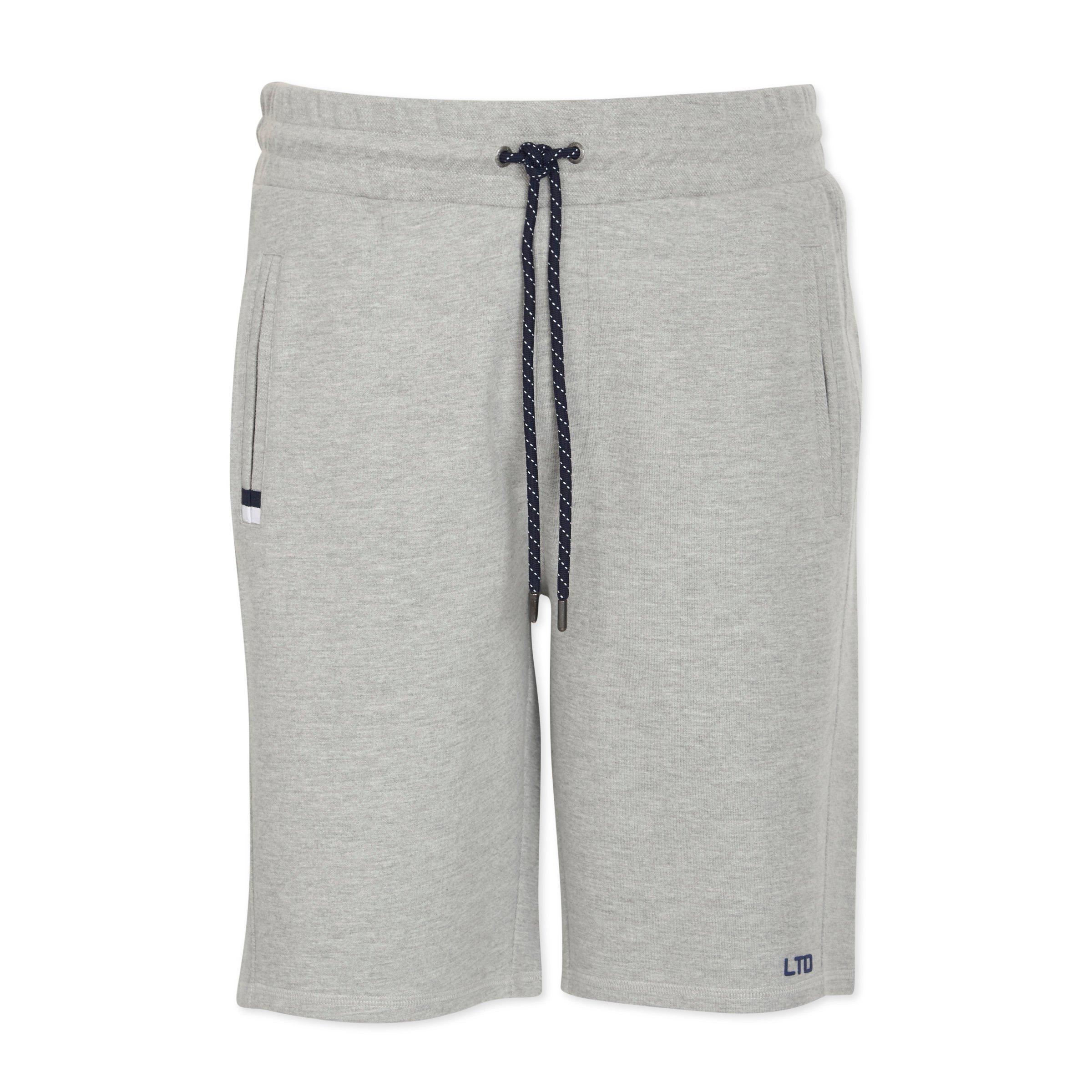 Men’s Shorts Online | Shop the latest at Truworths Man
