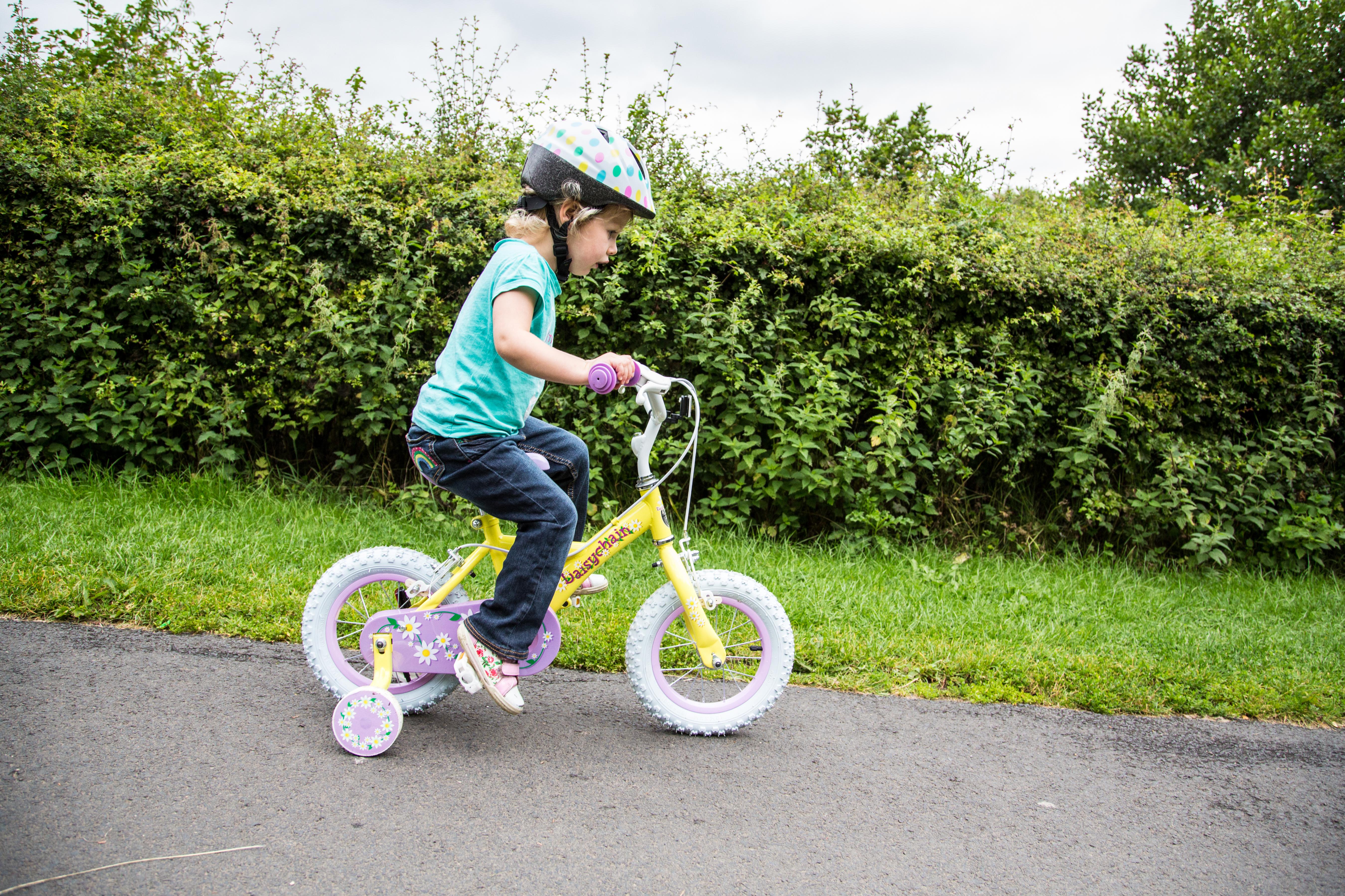 halfords girls helmets