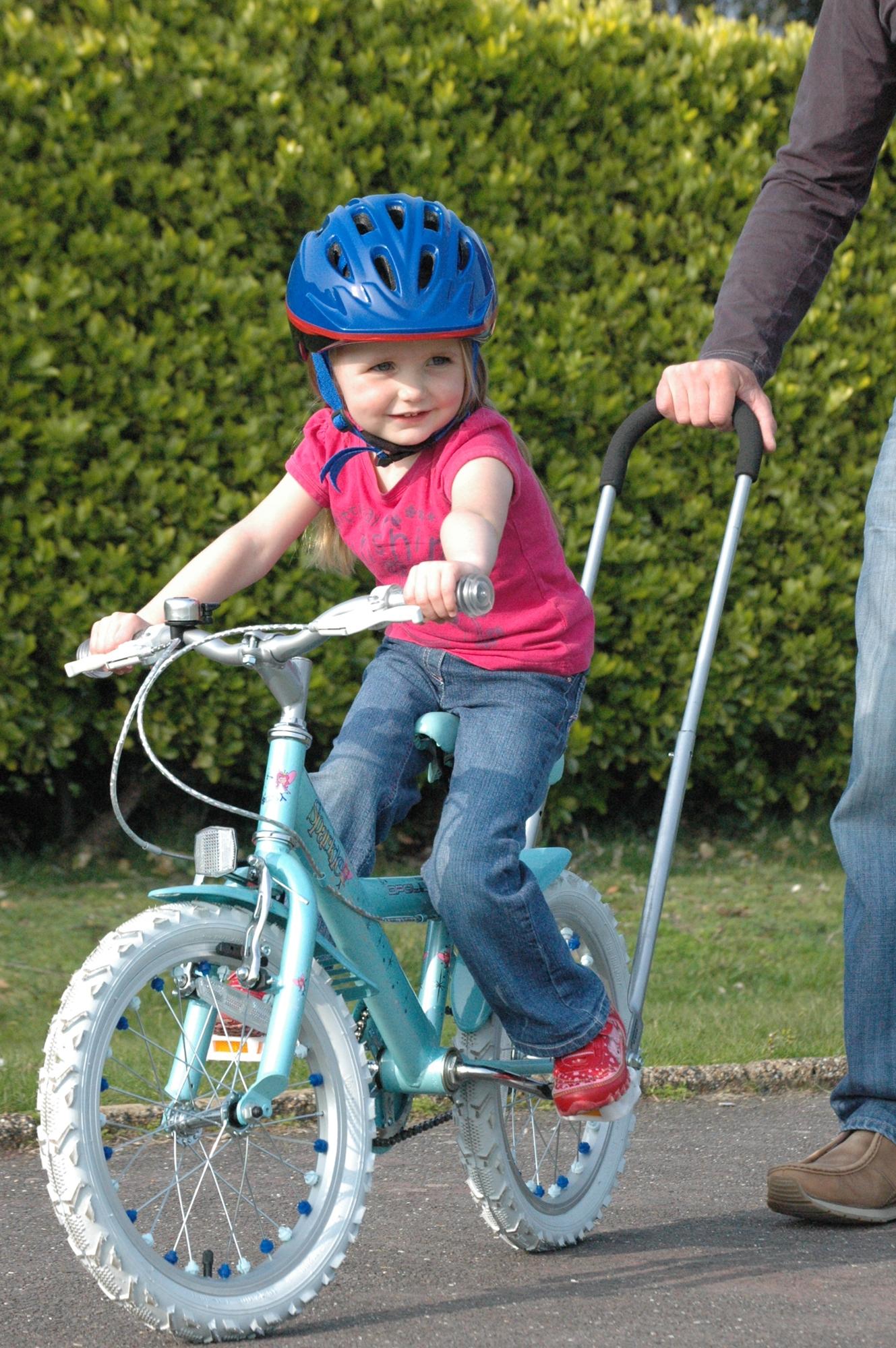 balance bike with stabilisers