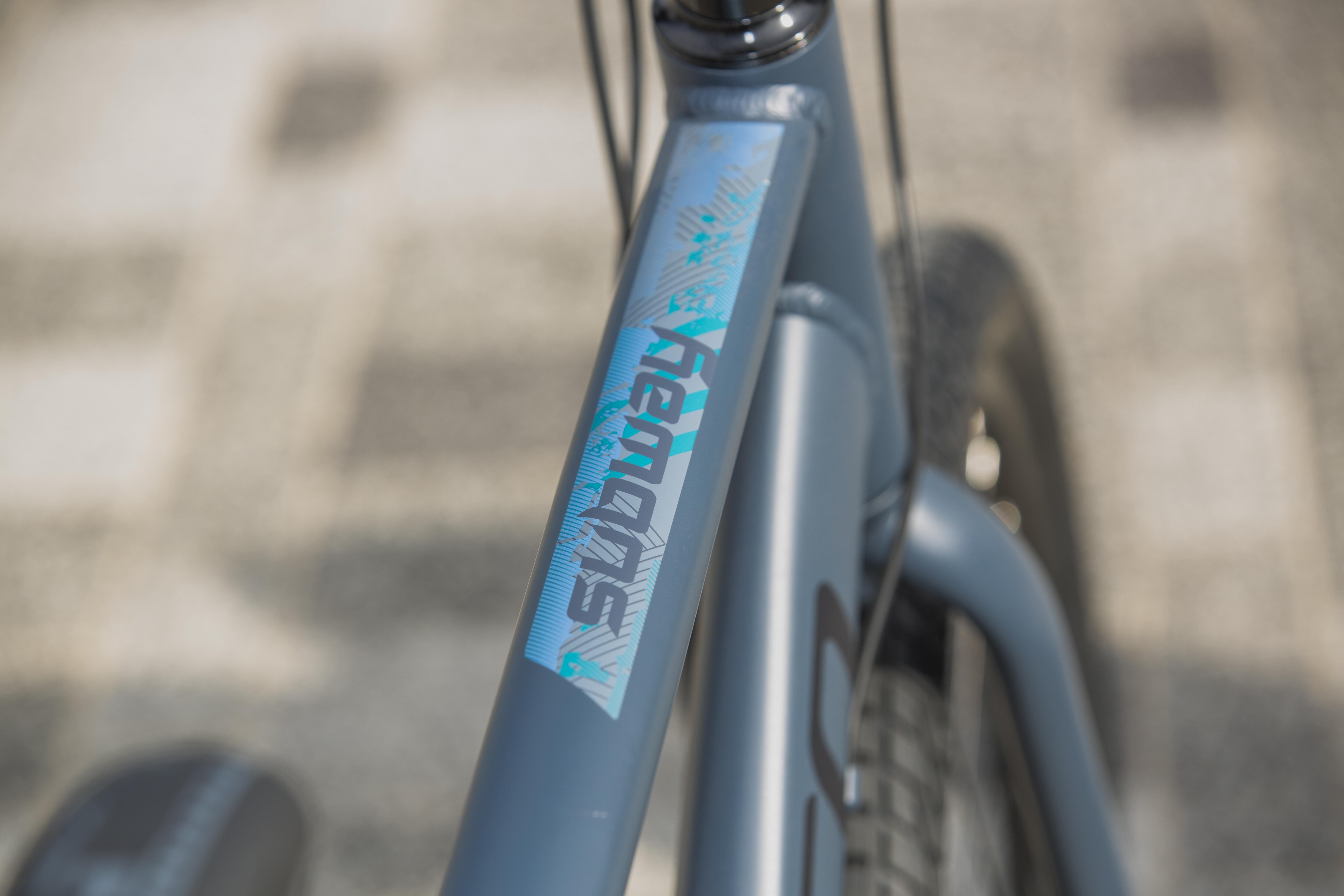 womens carrera hybrid bike