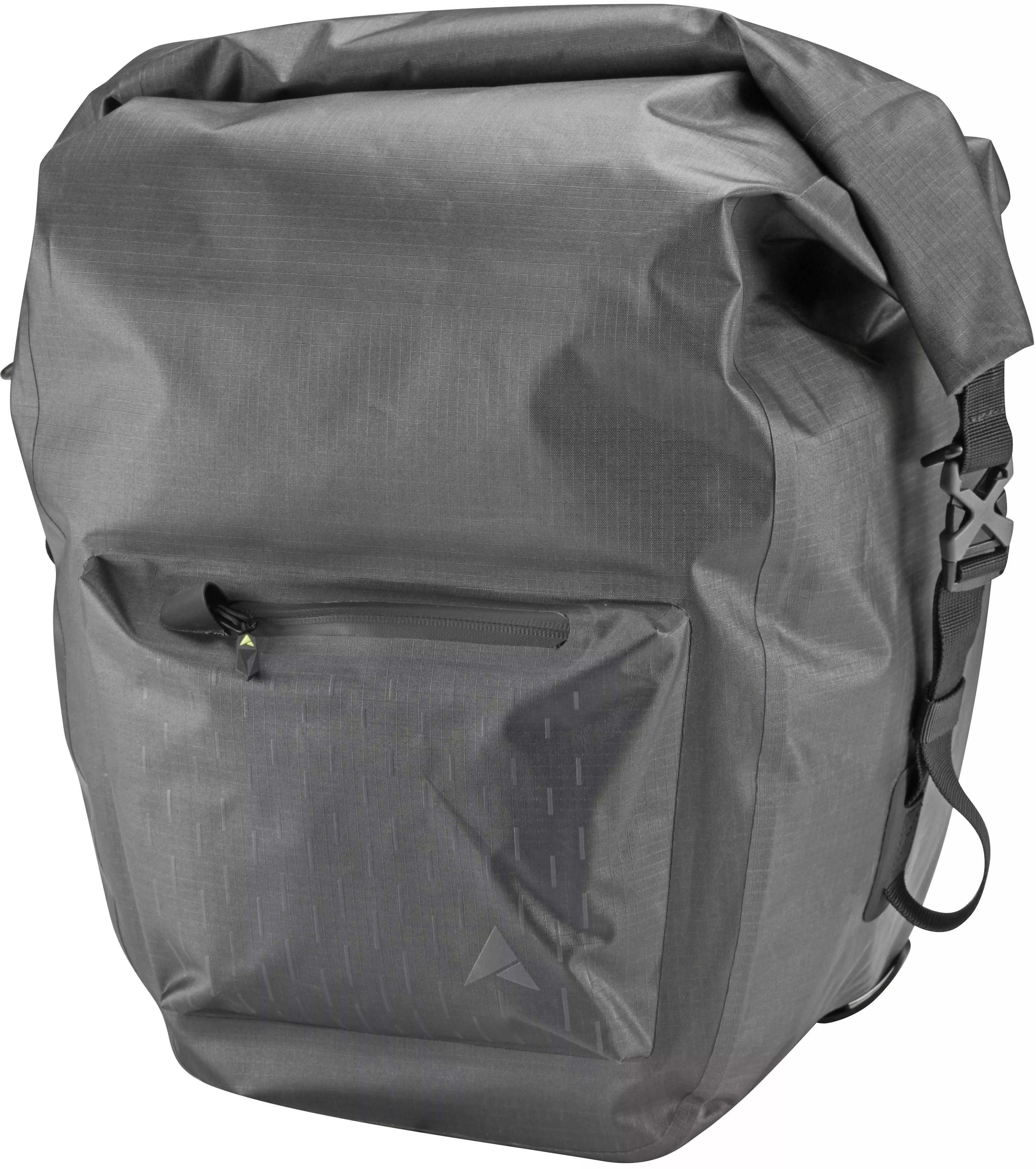 altura thunderstorm backpack