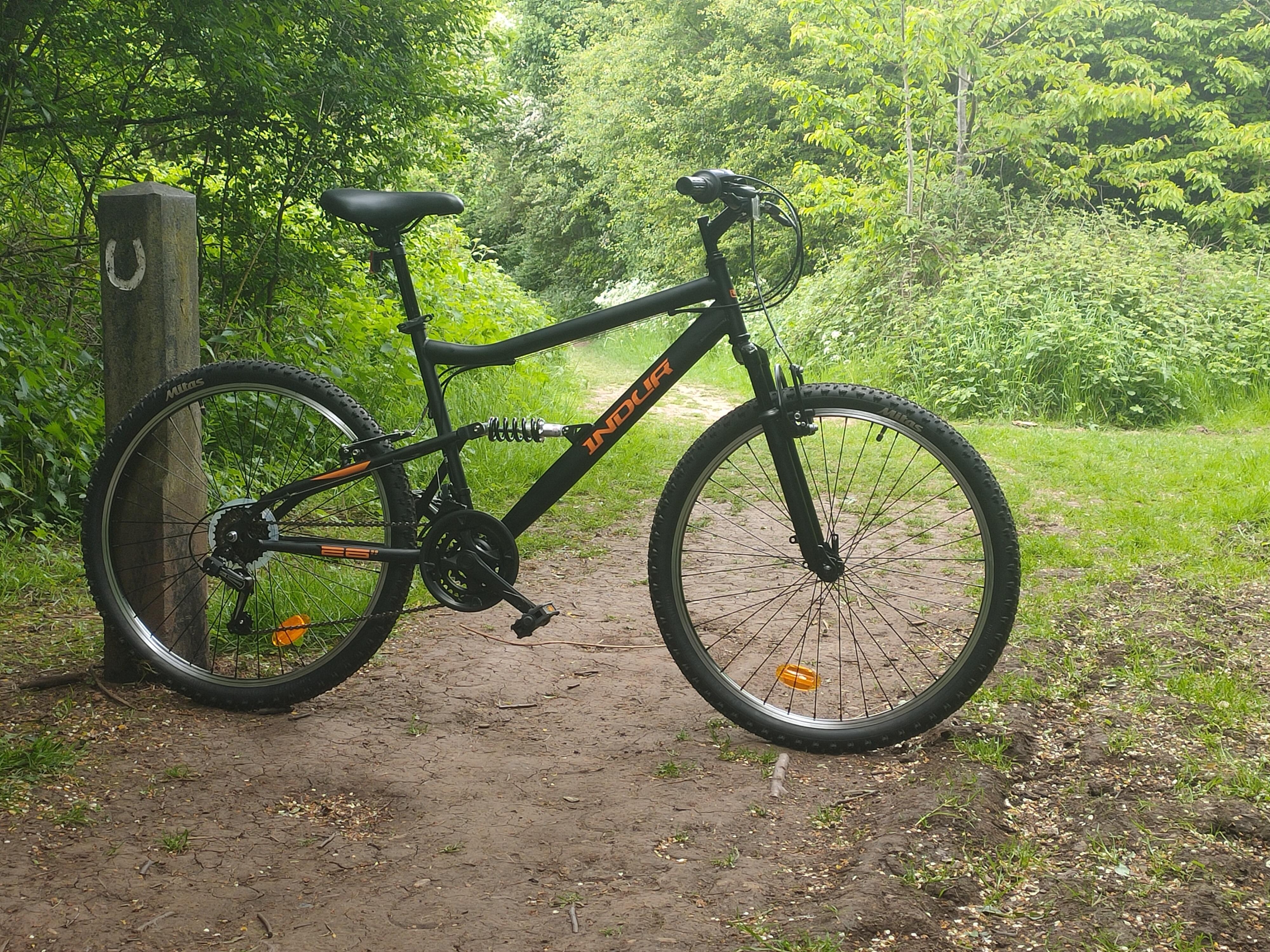 halfords mountain bikes full suspension