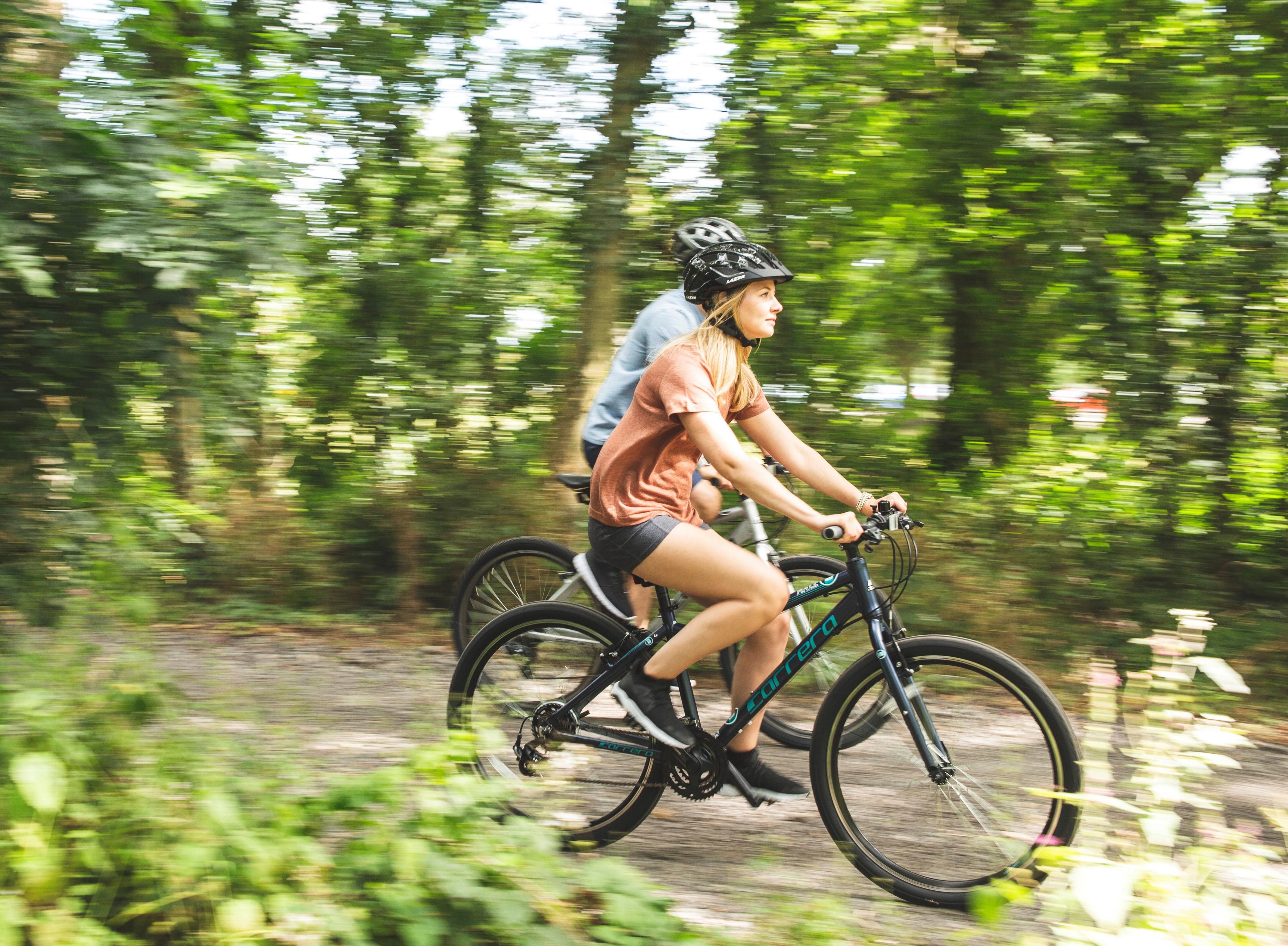 carrera axle womens hybrid bike