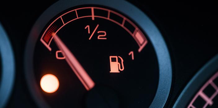 7 ways to improve your fuel consumption today | Halfords UK