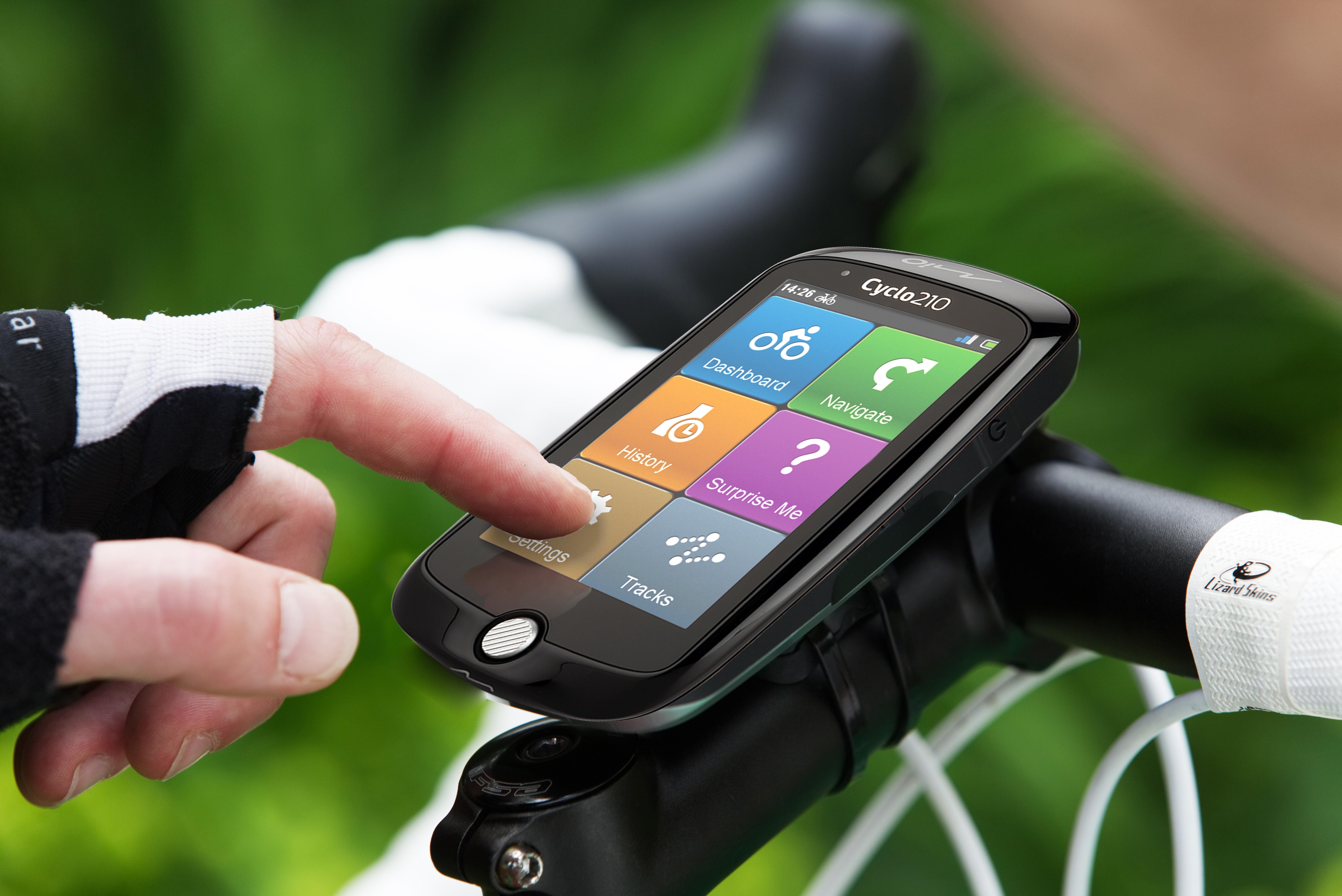 Gps bike computer. Mio Cyclo 210. Велосипедный навигатор. Ar GPS-навигация. Держатель навигатора на велосипед.