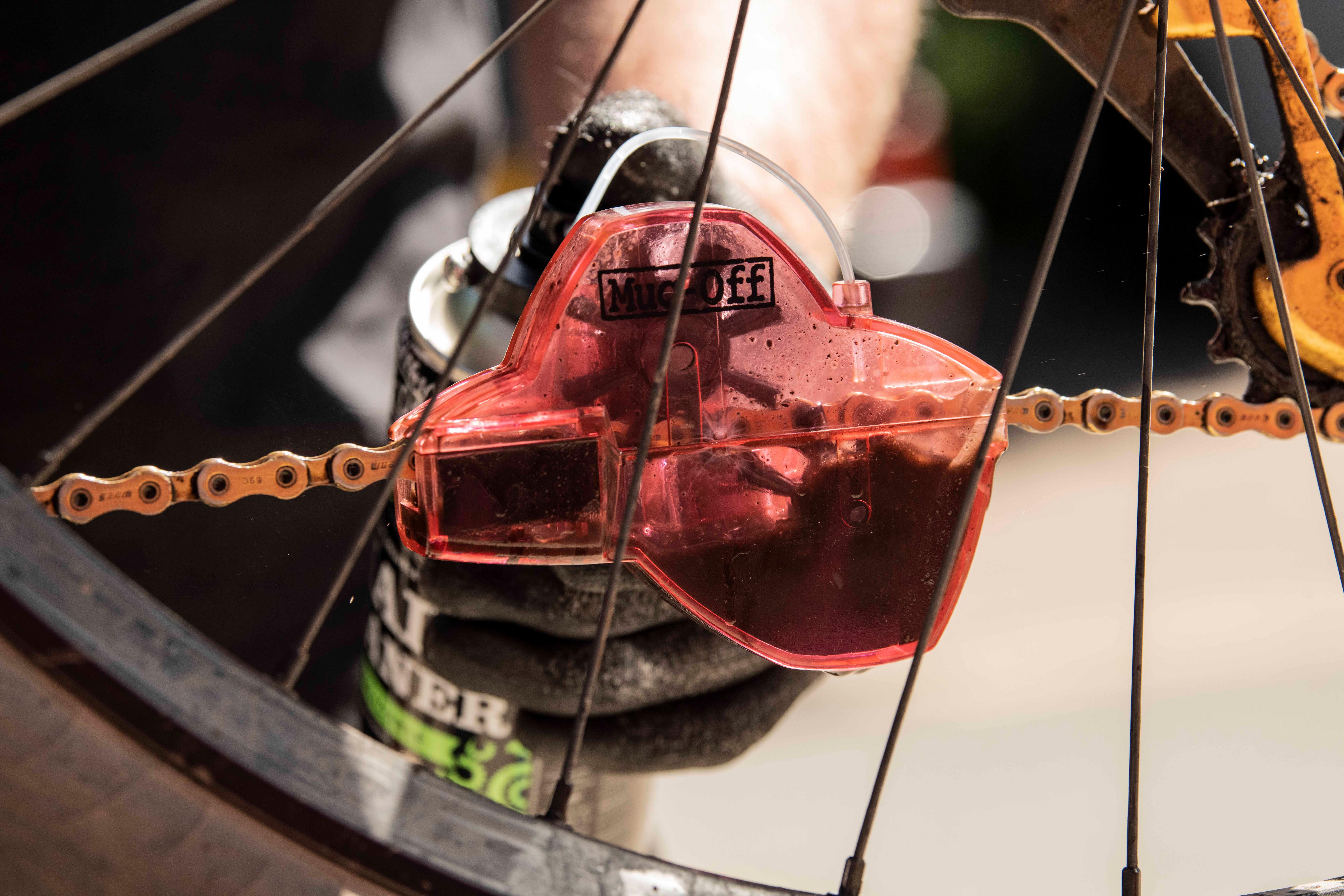 muc off x3 chain cleaner halfords