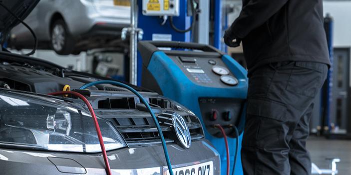 halfords air con recharge service