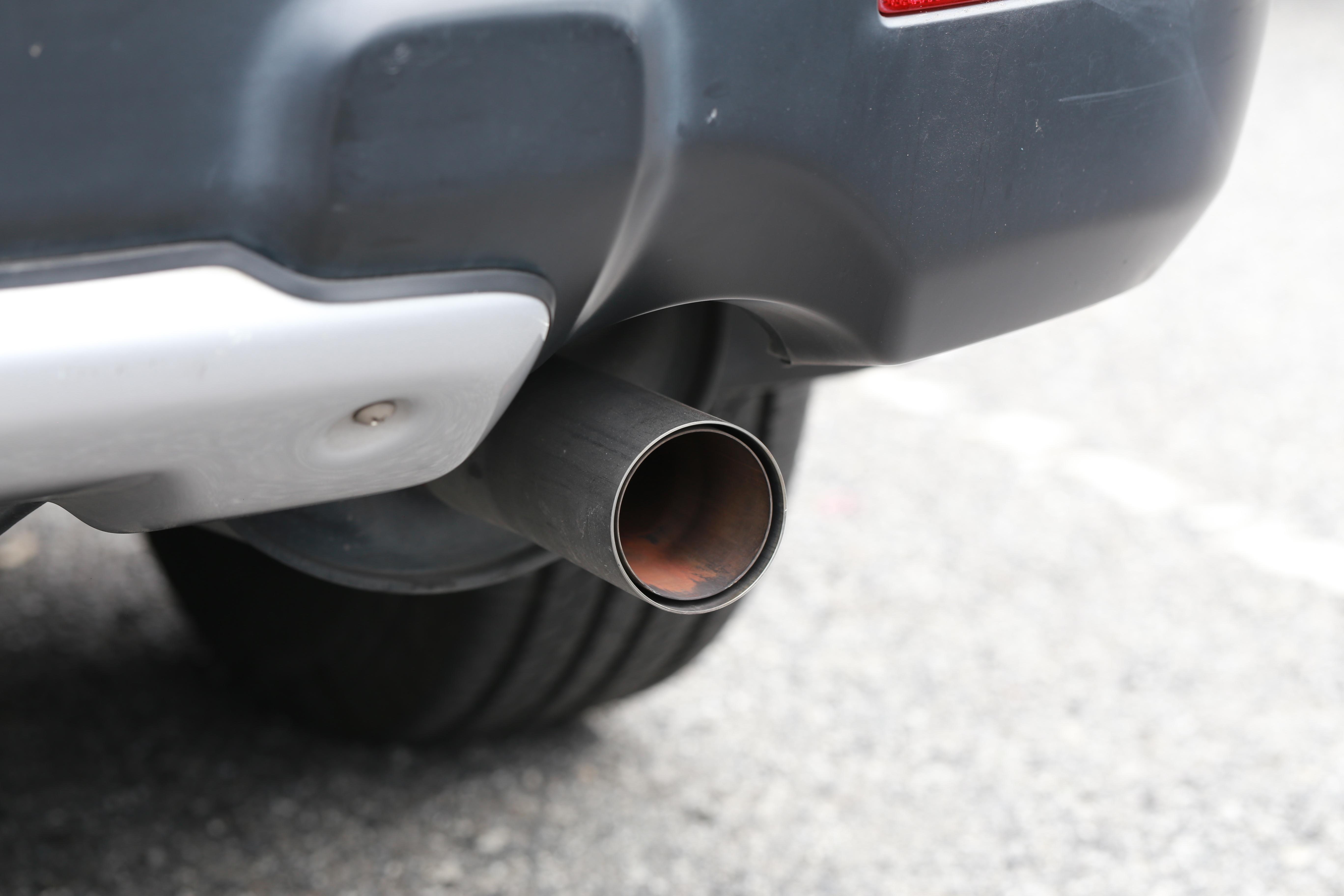 Does my car need a new exhaust? - Halfords Autocentres