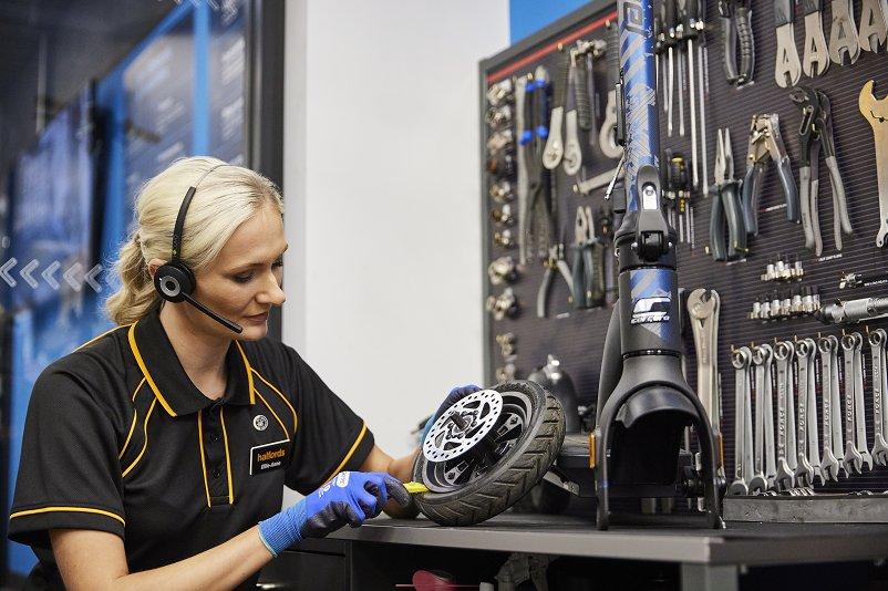 Halfords bike discount puncture repair service