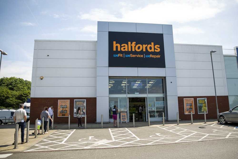 Halfords reopens a further 100