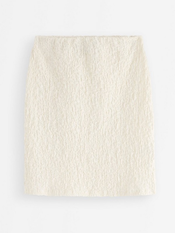 Textured mini skirt
