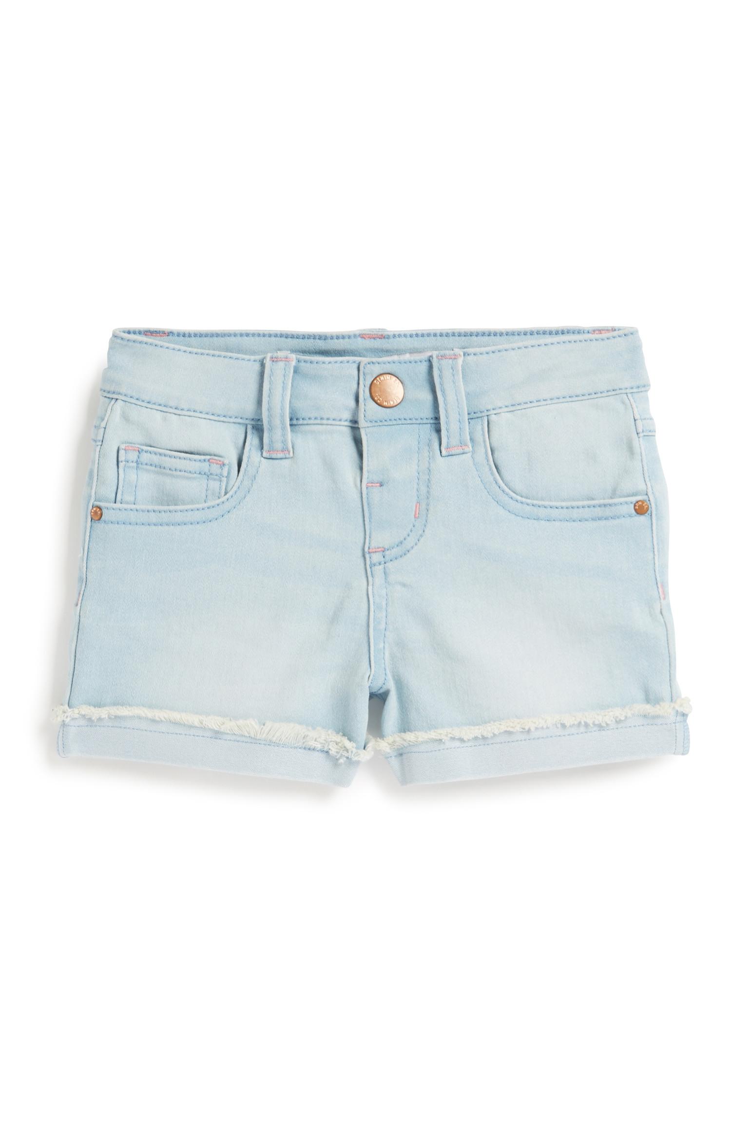Ausgefranste Shorts in Hellblau