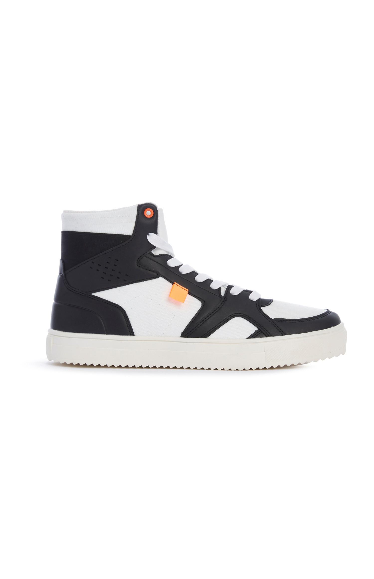 Schwarz-weiße High-Top-Sneaker