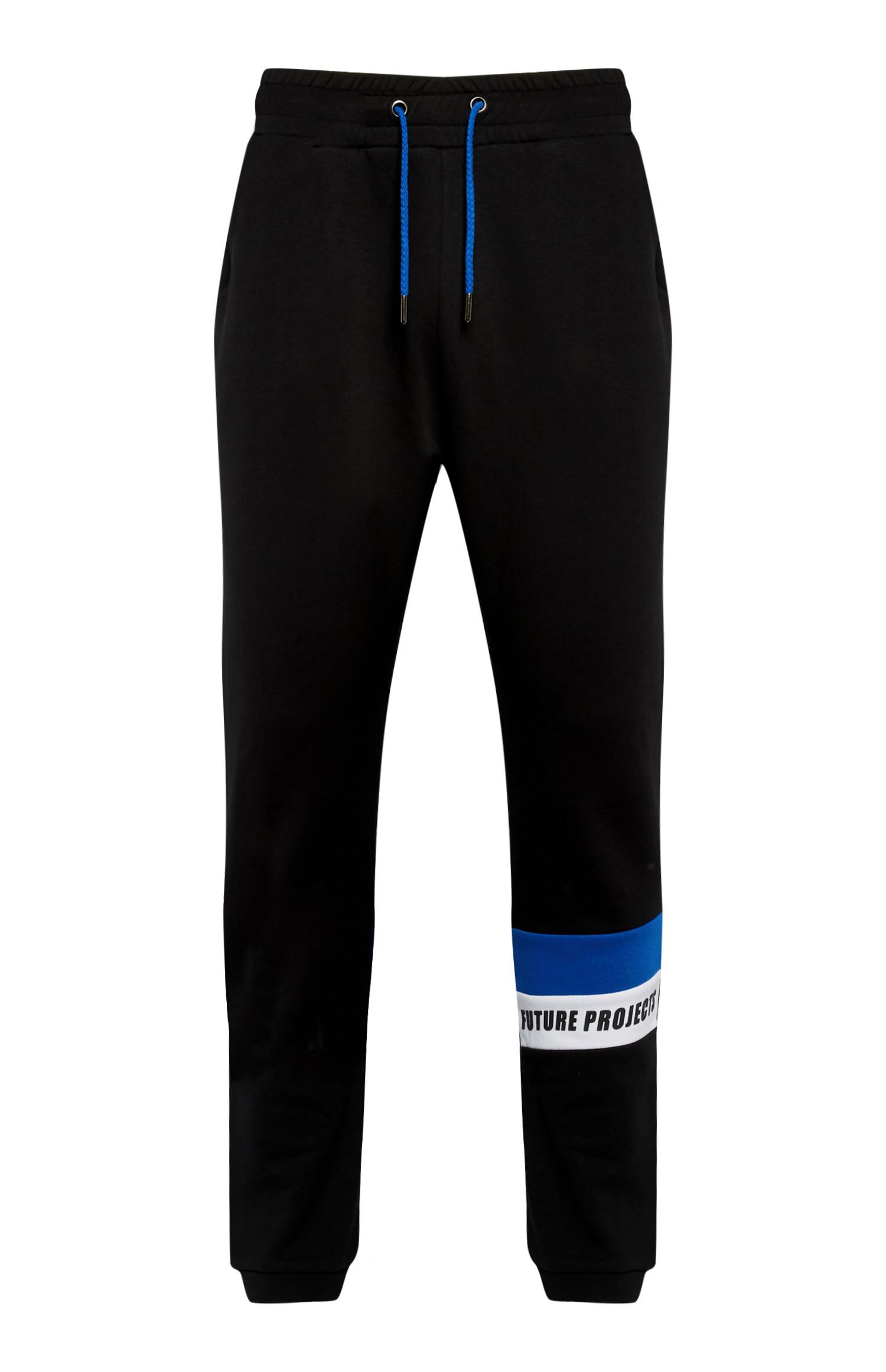 Schwarze, bedruckte Jogginghose
