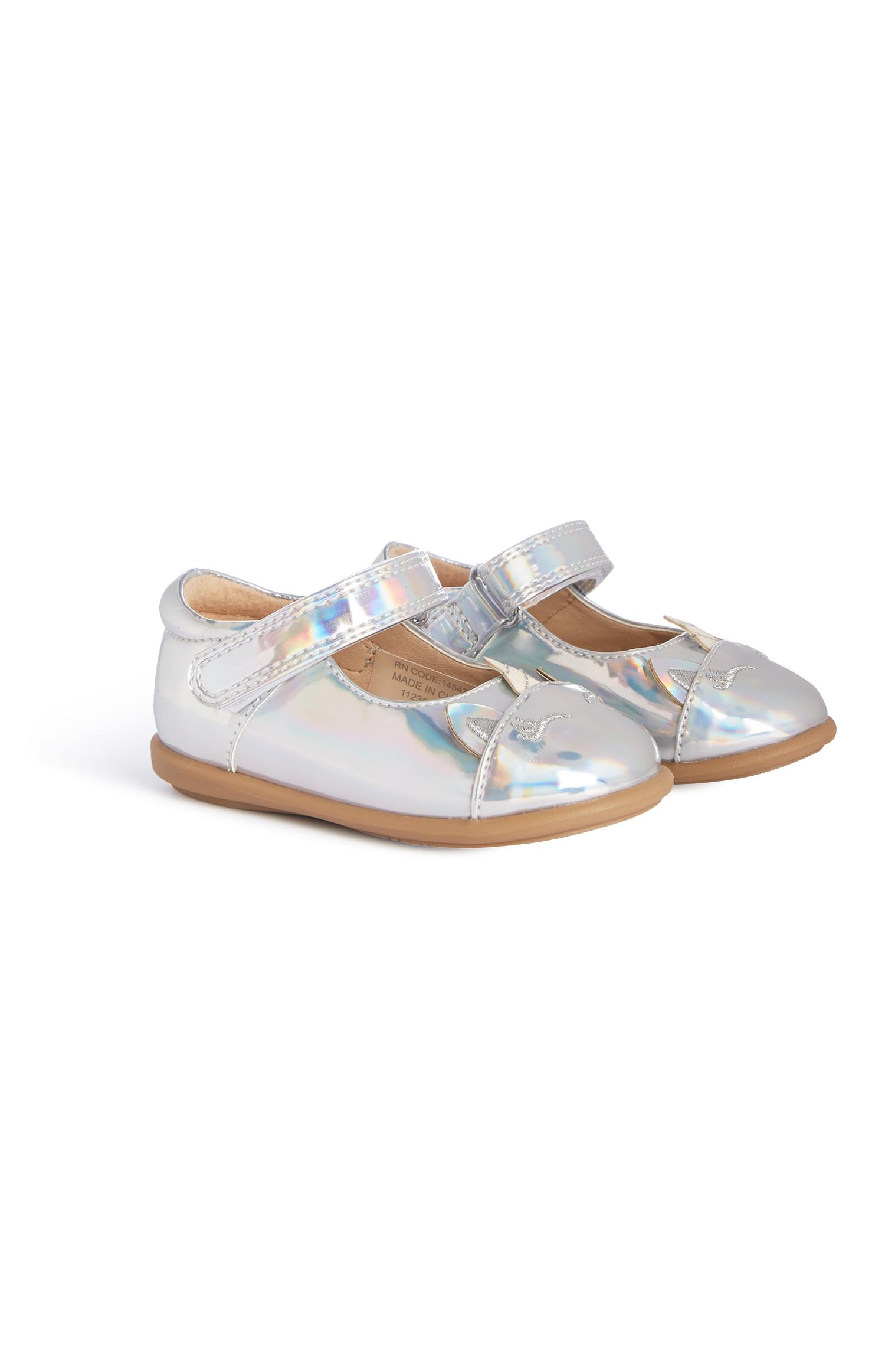 Silberne Schuhe (kleine Mädchen)