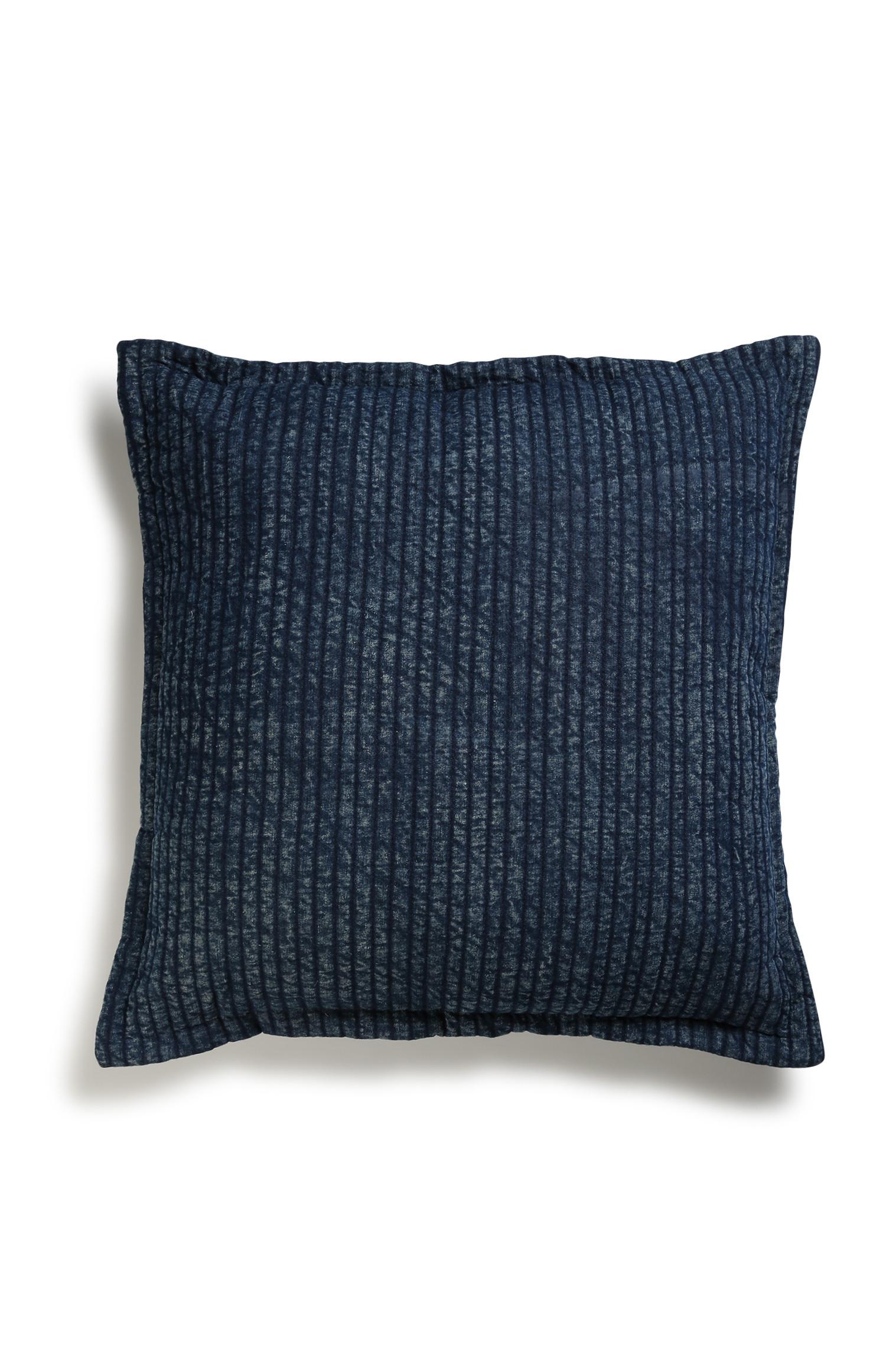 Cuscino blu navy strutturato