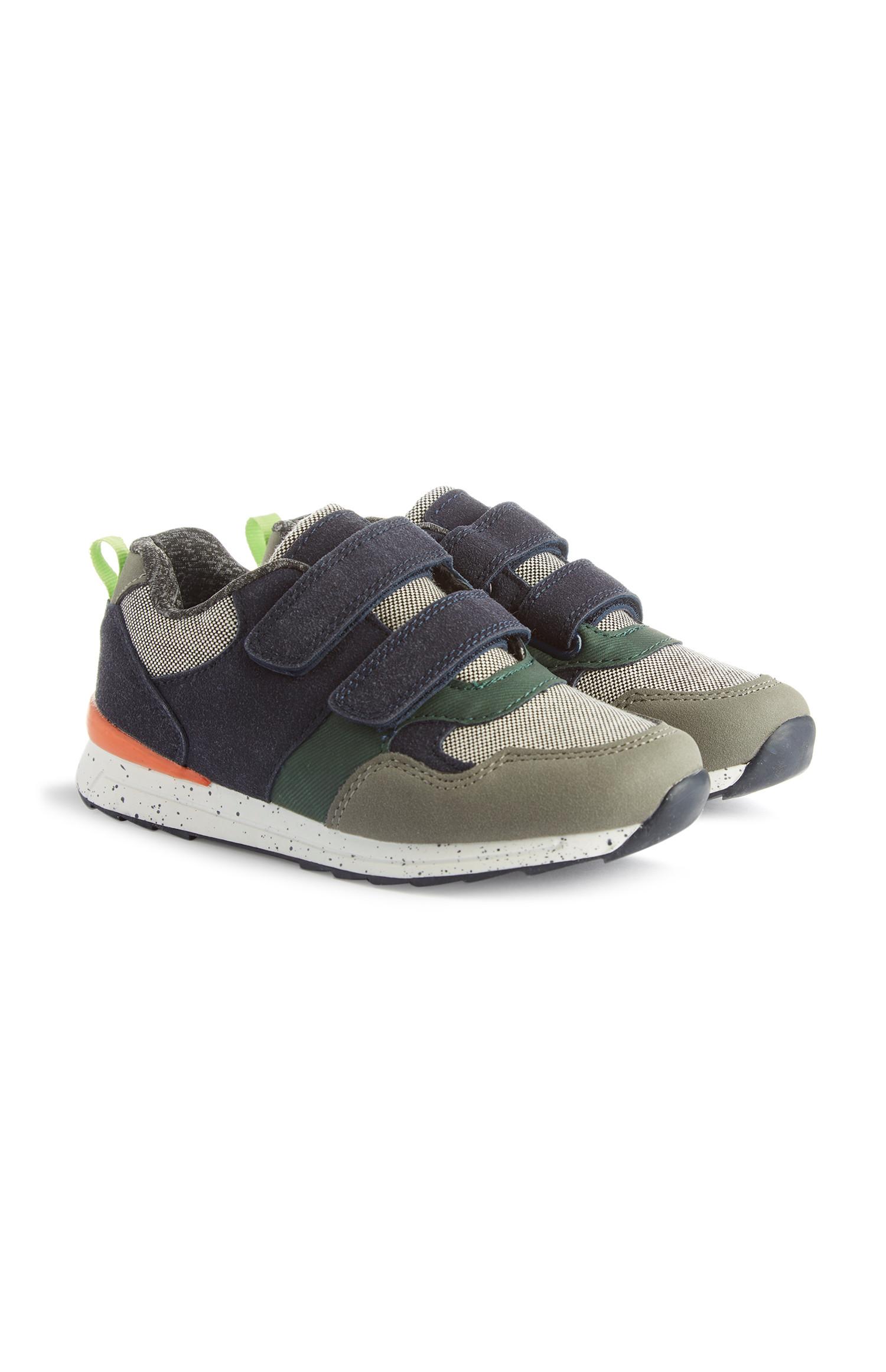 Sportschuhe in Blockfarben mit Klettverschluss