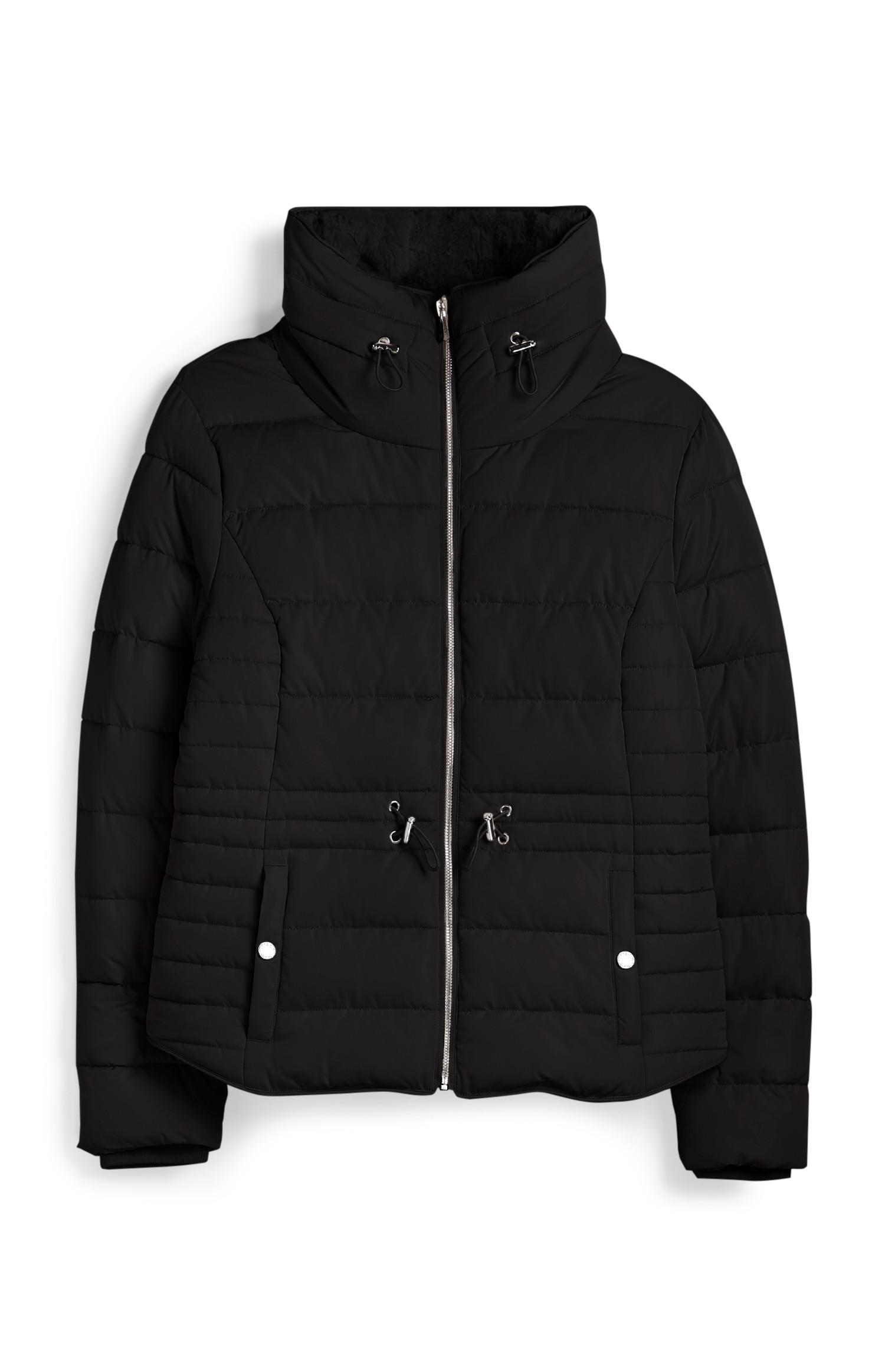 Gevoerde zwarte jas met opstaande kraag