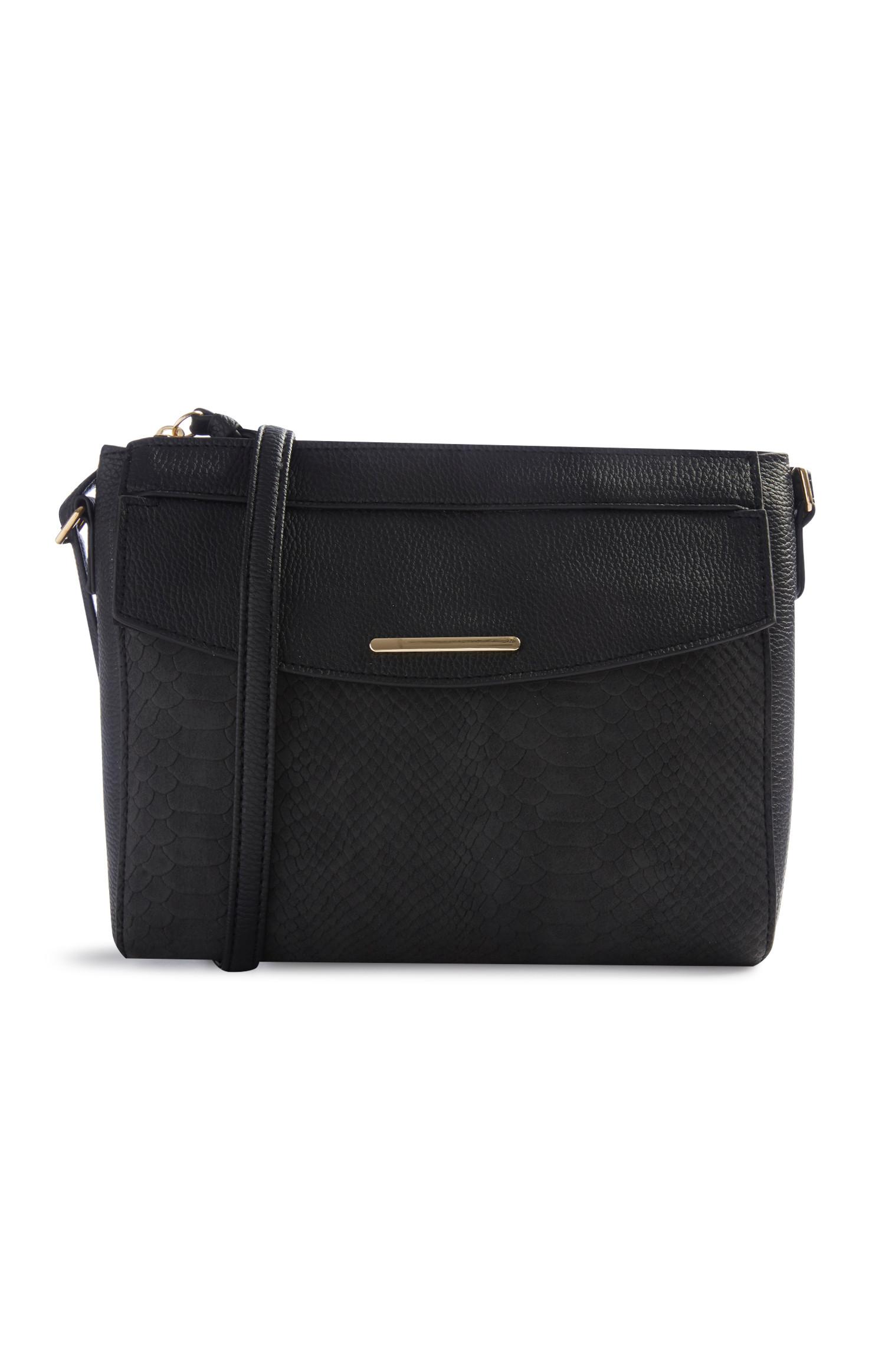 Zwarte handtas met slangtextuur