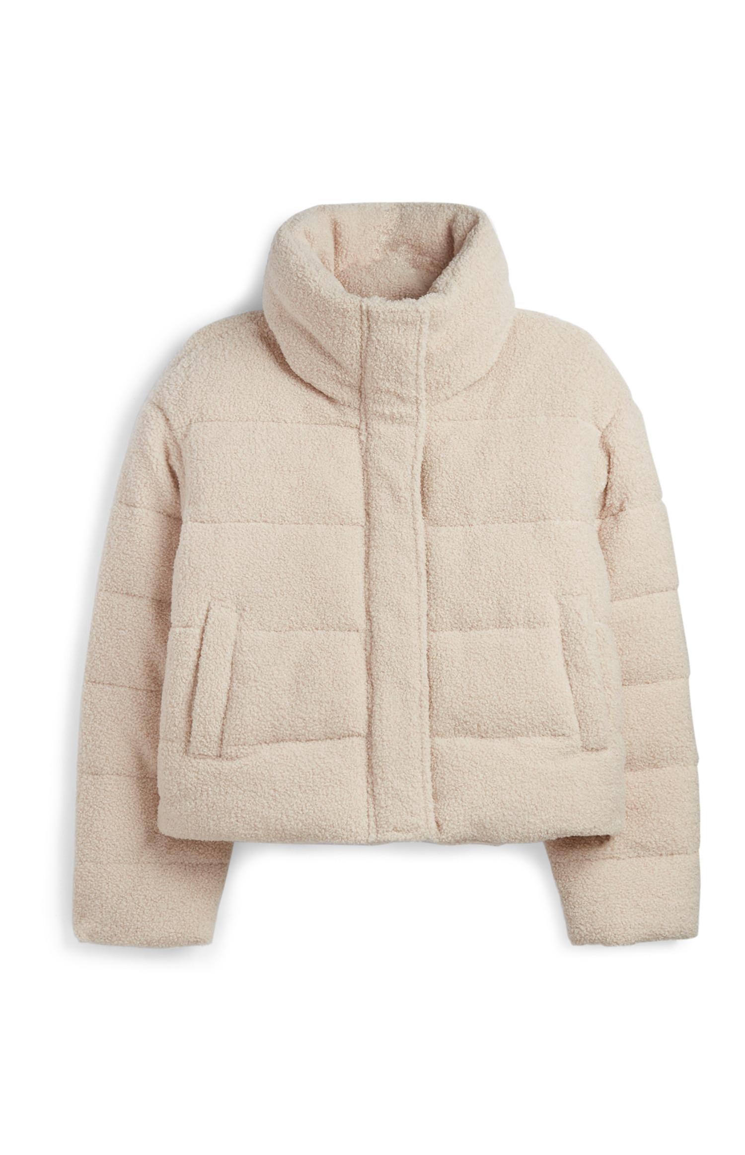 Crèmekleurige jas met borgvoering