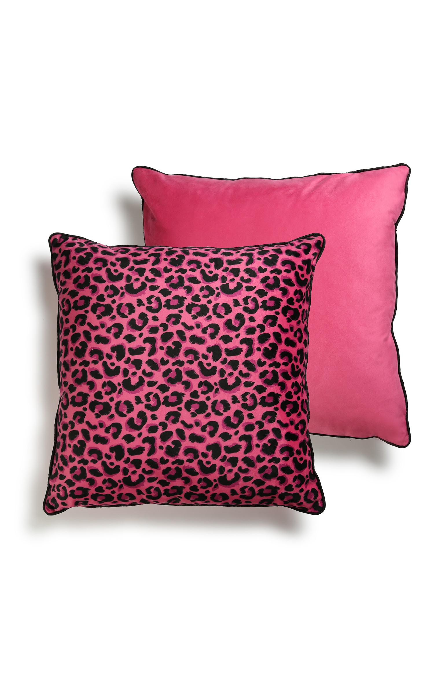 Cuscino rosa con stampa leopardata