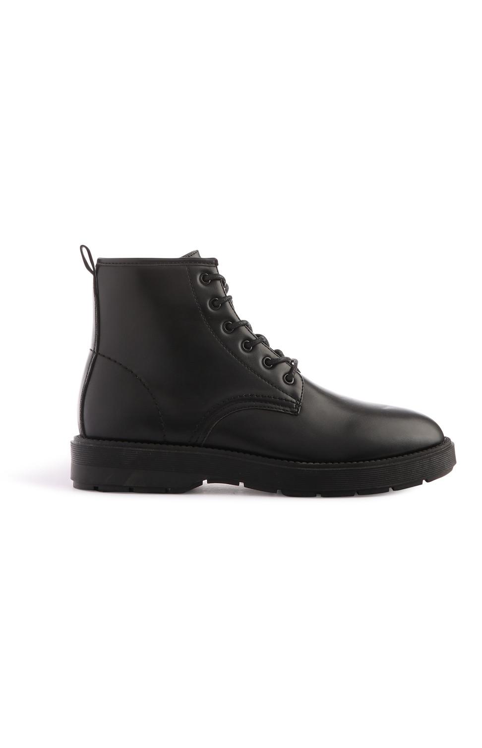 Schwarze Stiefel