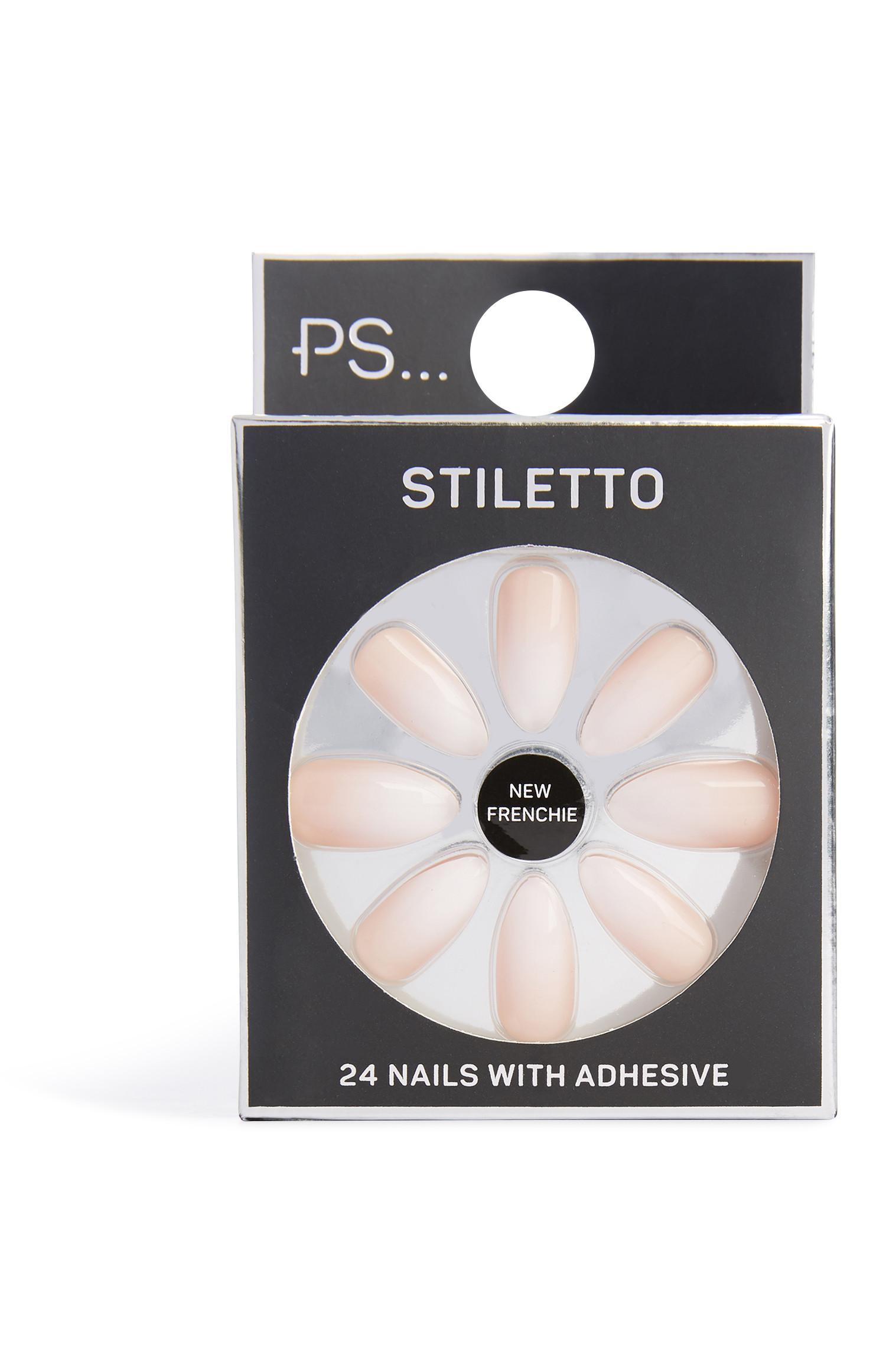 Unghie finte a stiletto