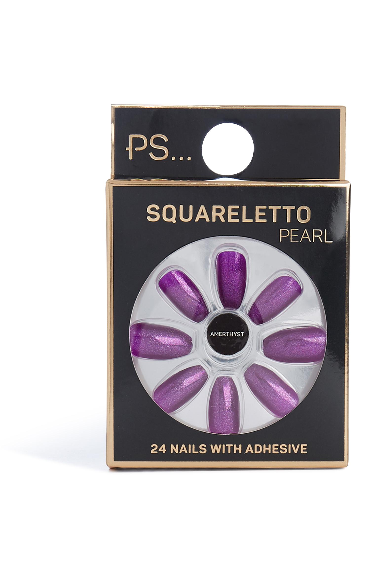 Unghie finte squadrate