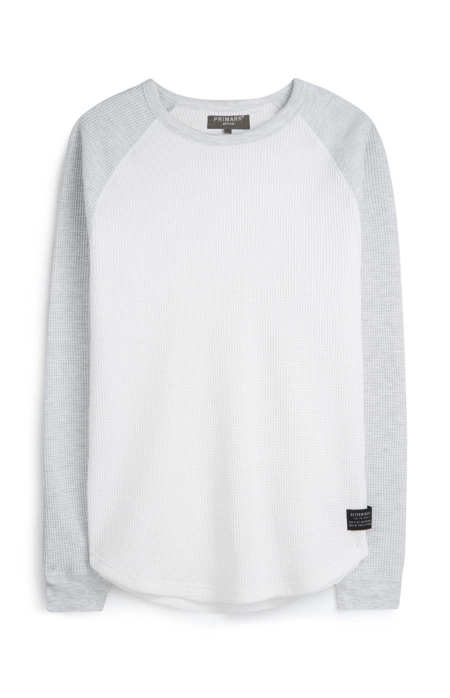 Graues T-Shirt mit Raglanärmeln