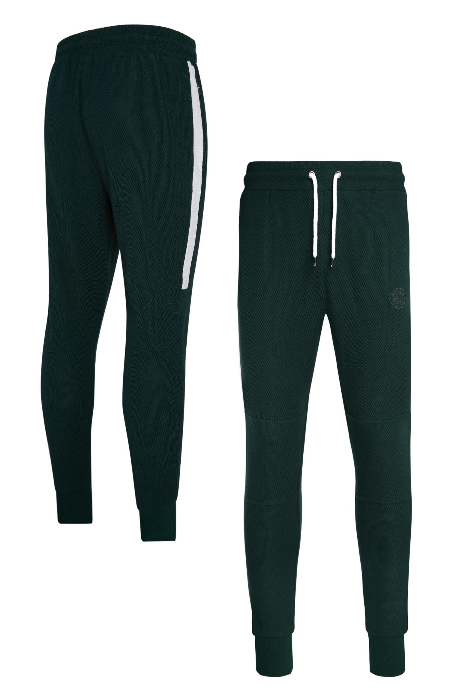 Grüne Jogginghose