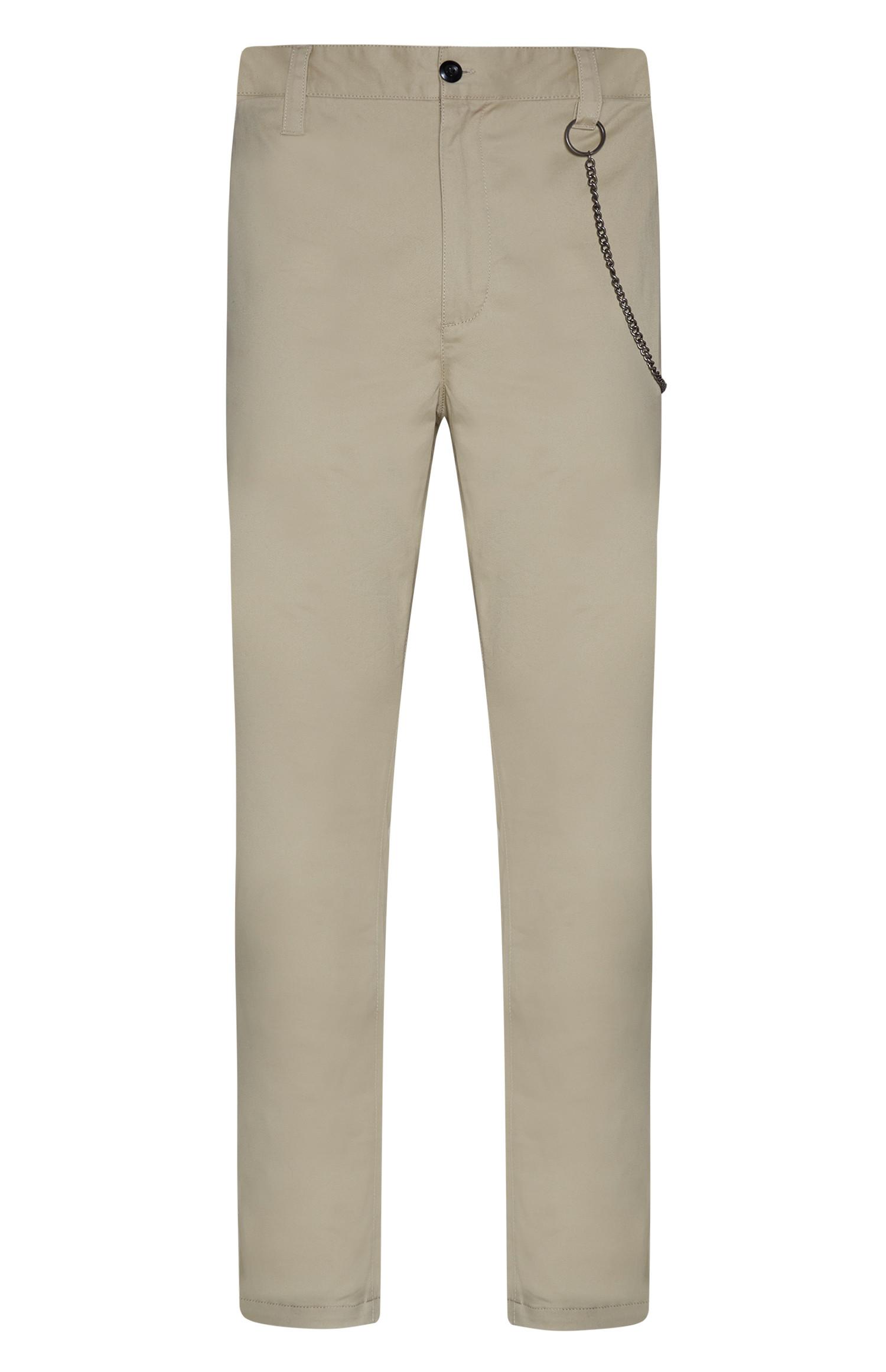Beige Chinohose mit Zierkette