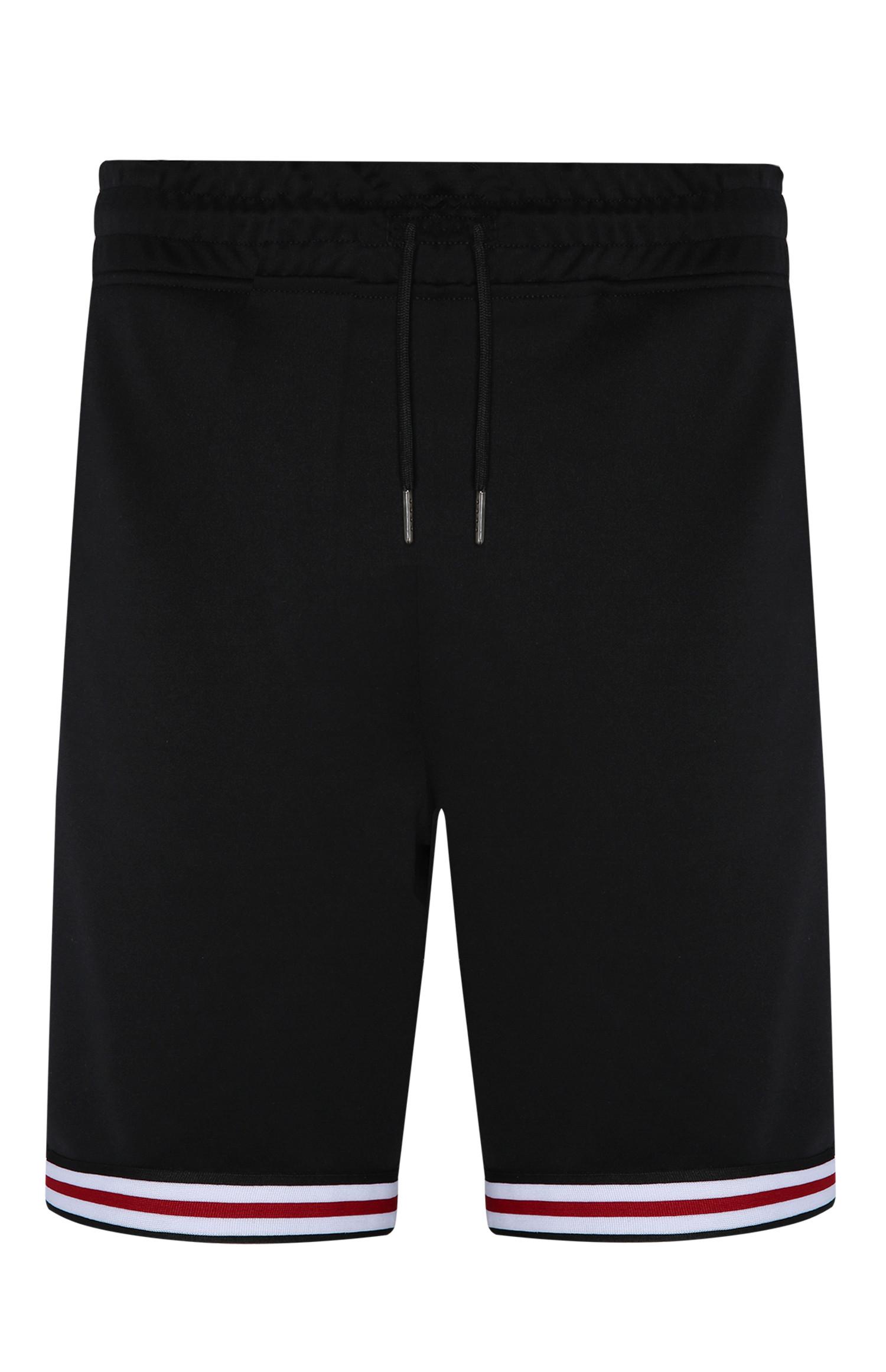 Schwarze Shorts mit Streifen