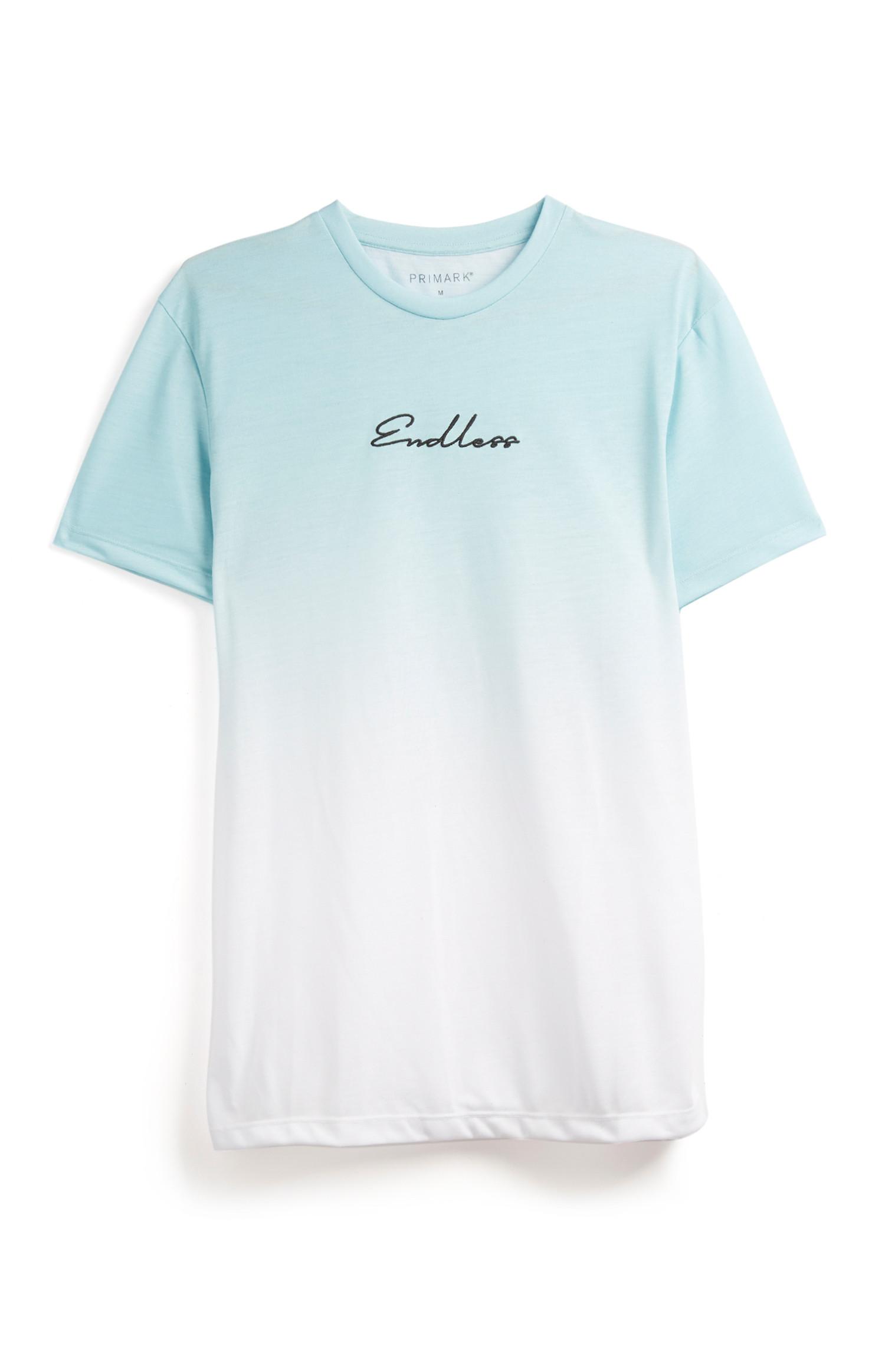 Himmelblaues „Endless“ T-Shirt im Ombré-Look