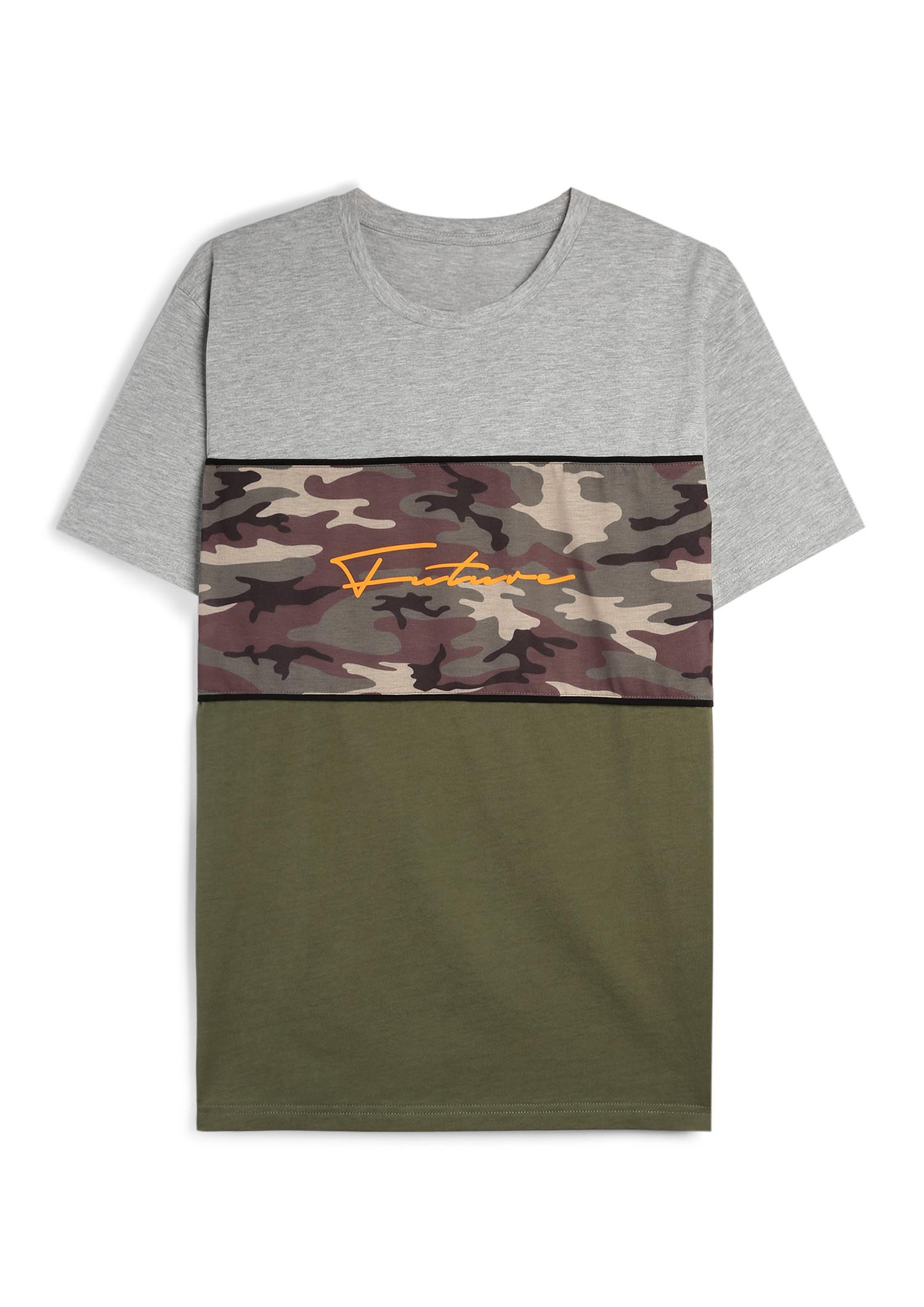 T-Shirt mit Tarnmuster und Blockdesign