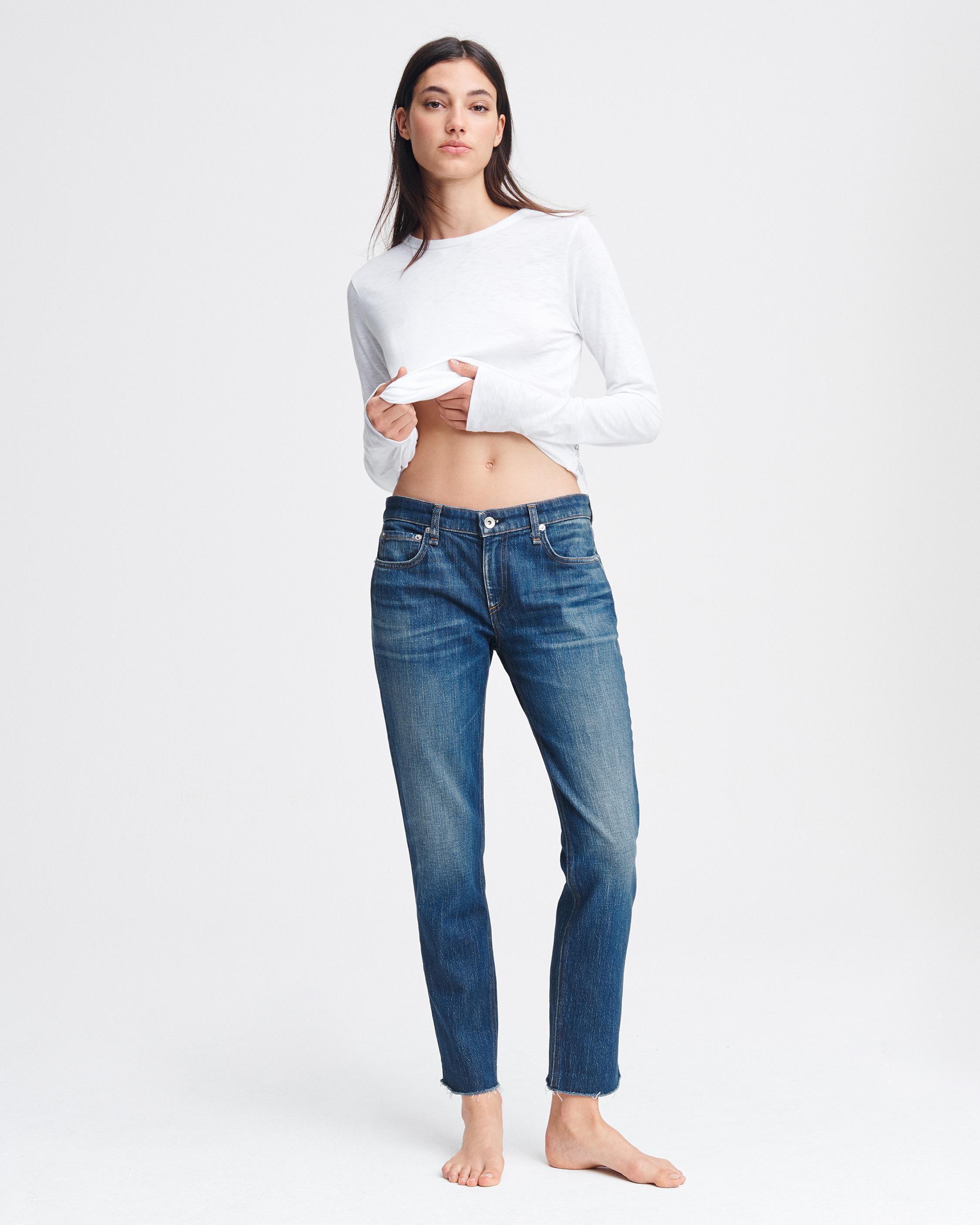 Dre Low-Rise Slim Boyfriend Jeans in 