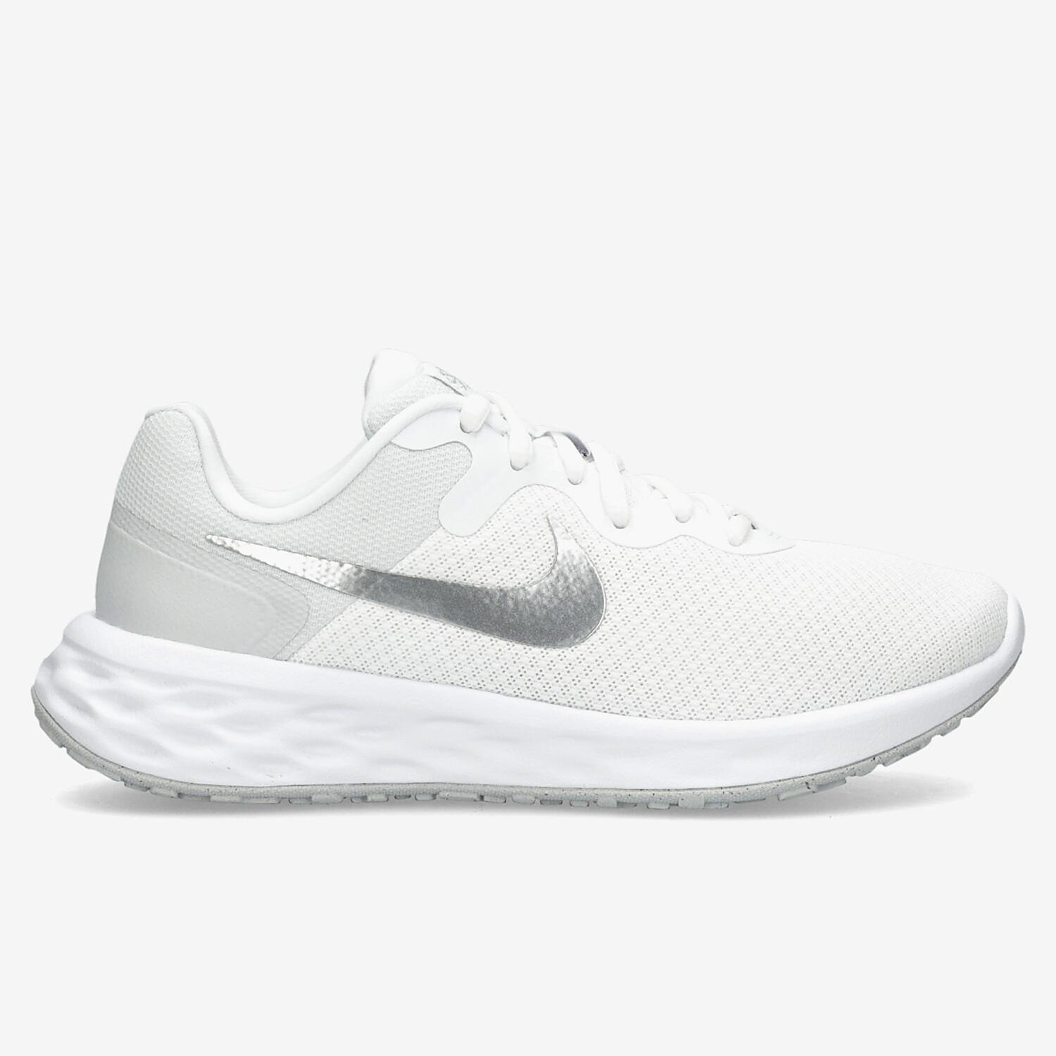 Nike Revolution 6 Next Nature Hardloopschoenen Sportschoenen Vrouwen - Wit/Zilver - Maat 39