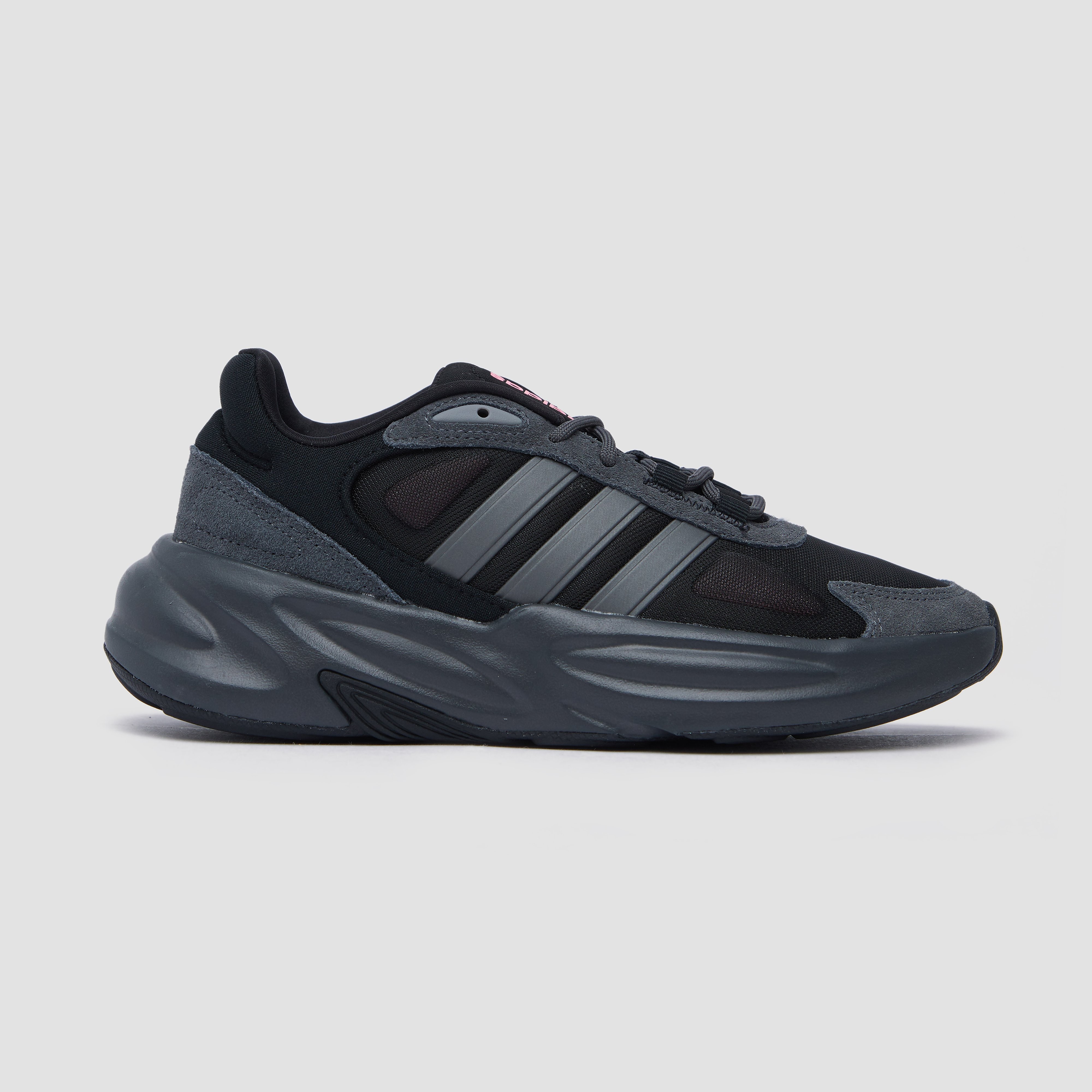 adidas core Zwarte Ozelle - Maat 41.33