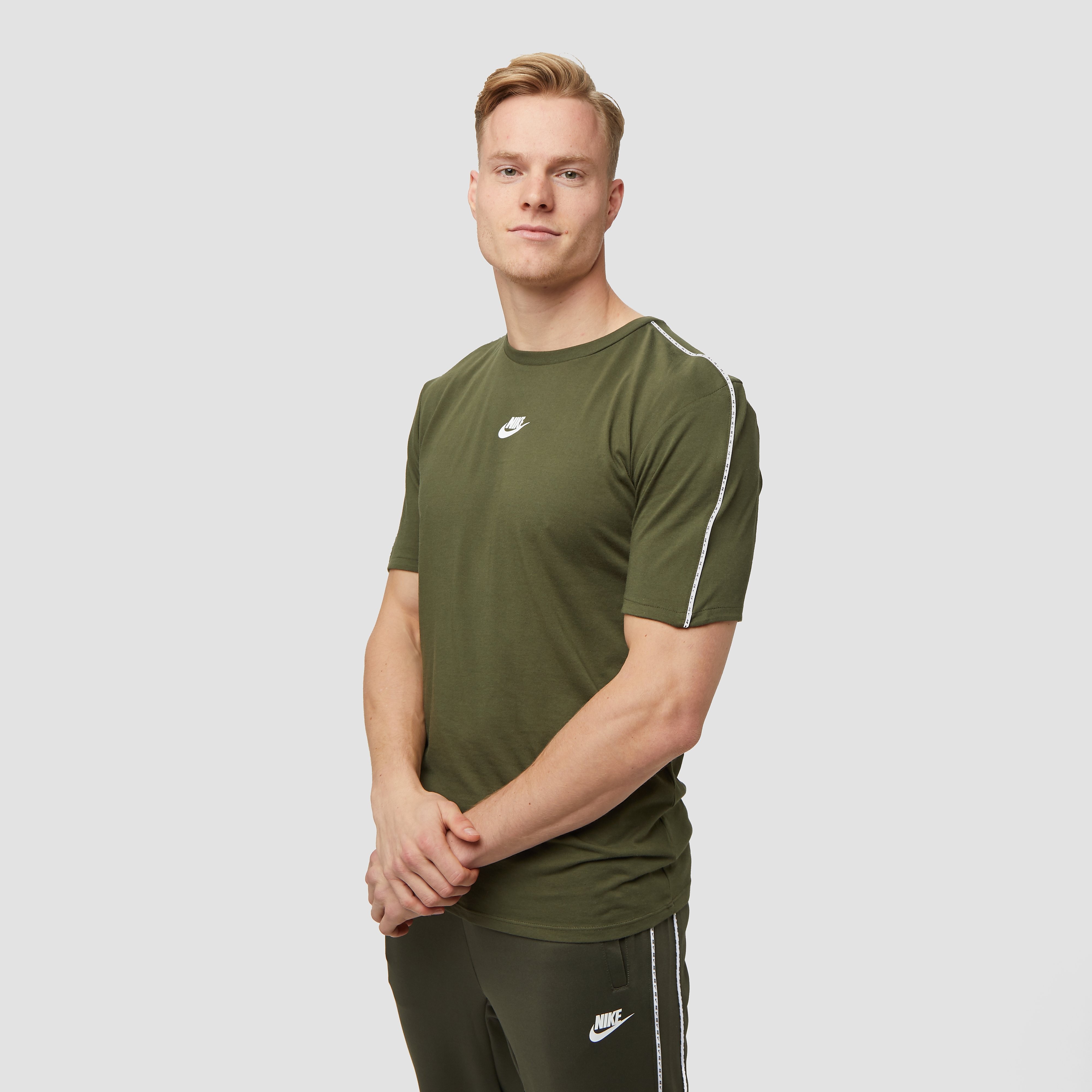 NIKE Sportswear repeat shirt groen heren Heren