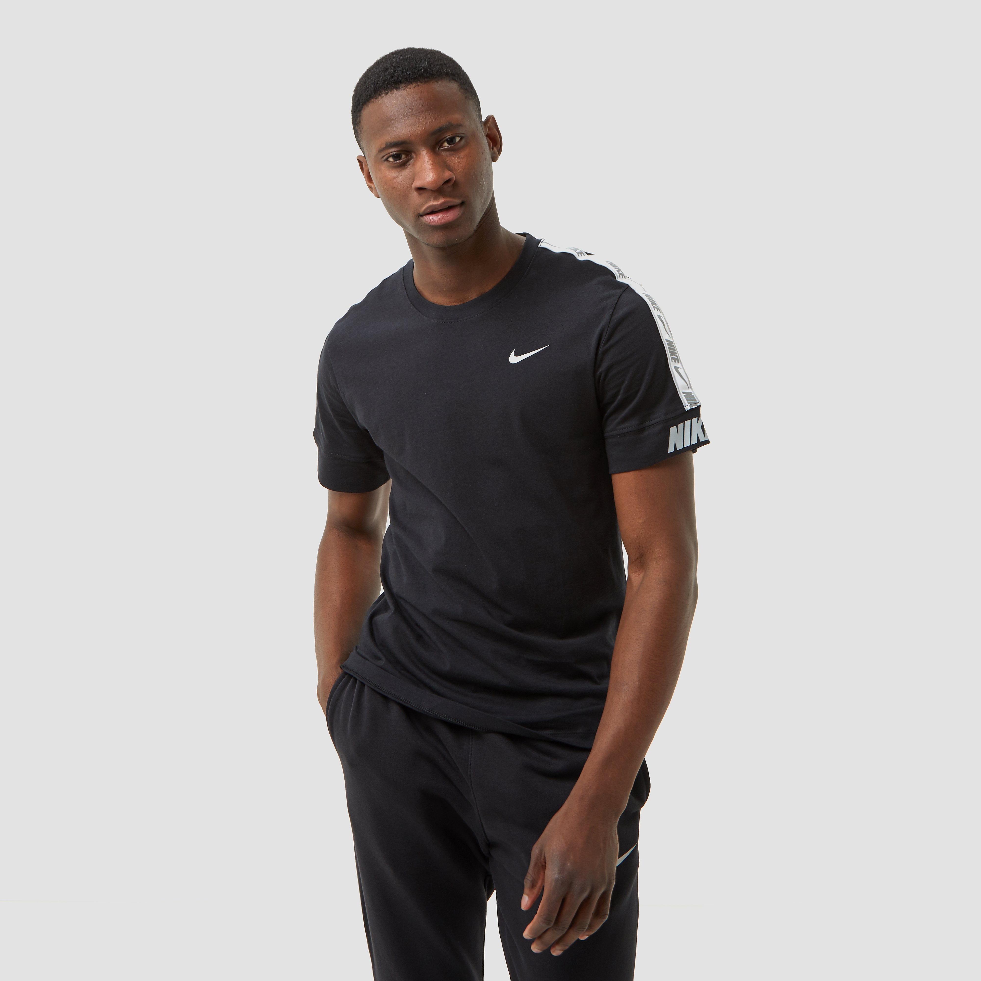 NIKE Sportswear repeat shirt zwart heren Heren