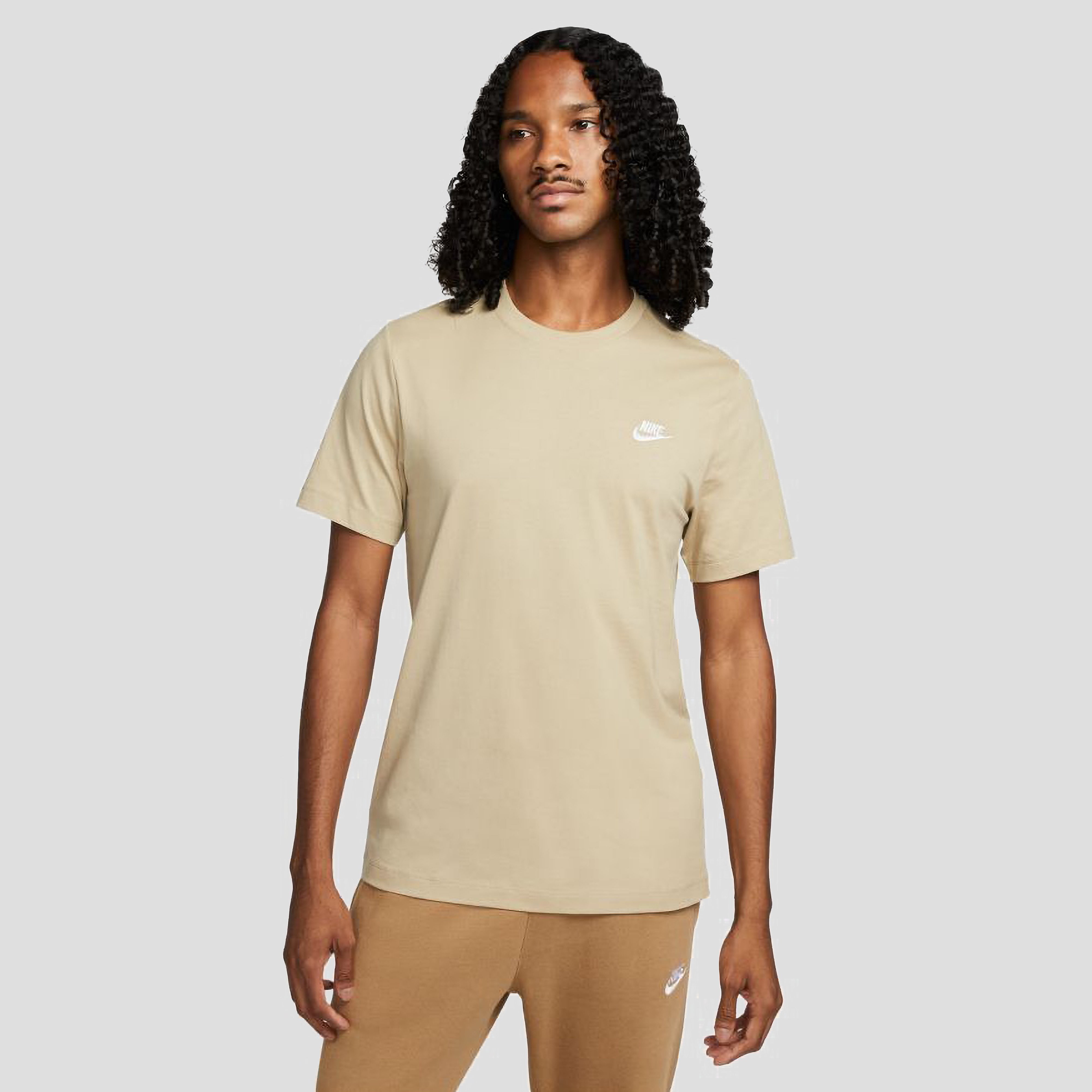 Nike Nike sportswear club shirt beige/khaki heren heren