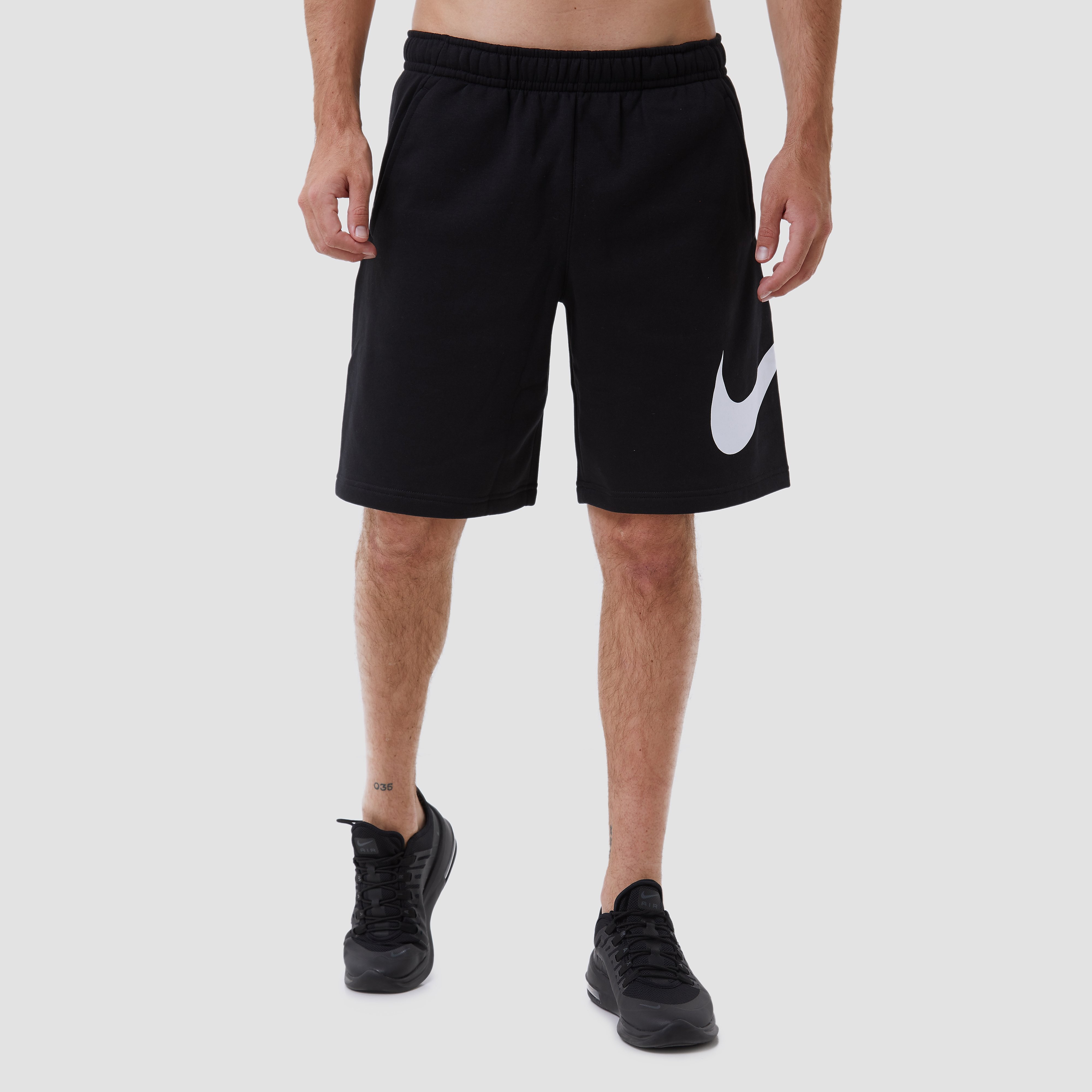 Nike Nike sportswear club graphic korte broek zwart heren heren