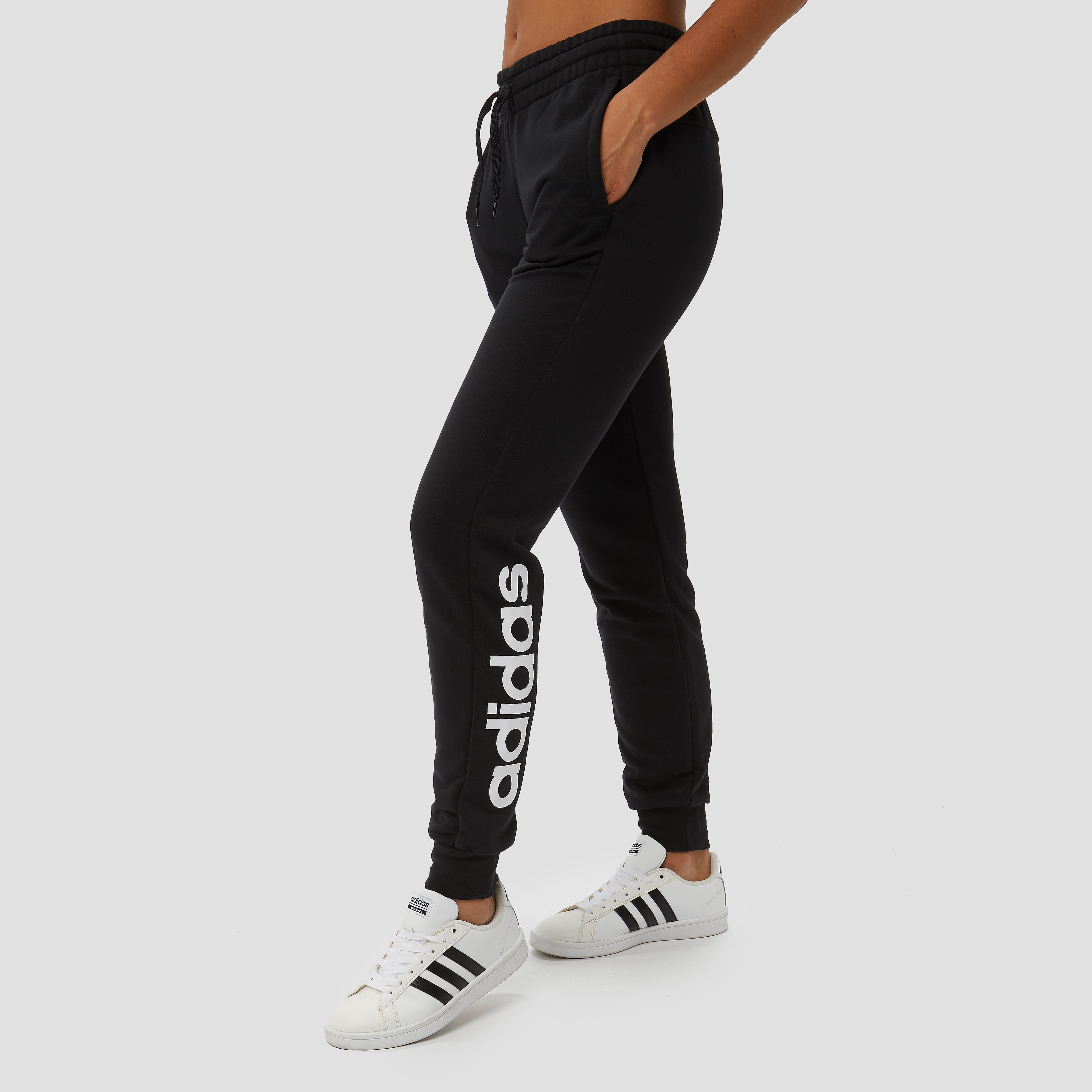 huren park Ijveraar adidas Essentials linear joggingbroek zwart dames Dames -  Gymnastiekwinkel.nl