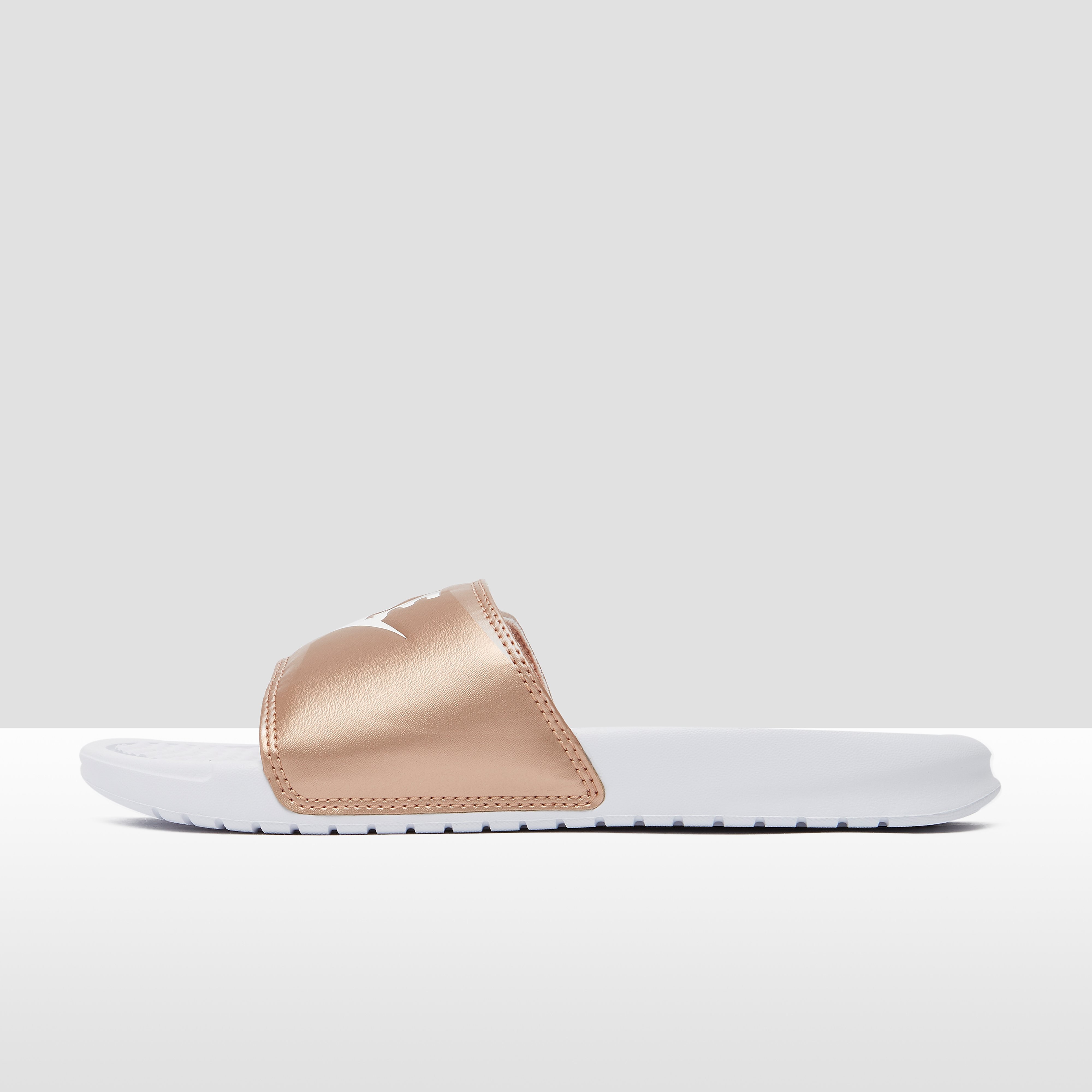 NIKE Benassi just do it slippers wit/goud dames Dames