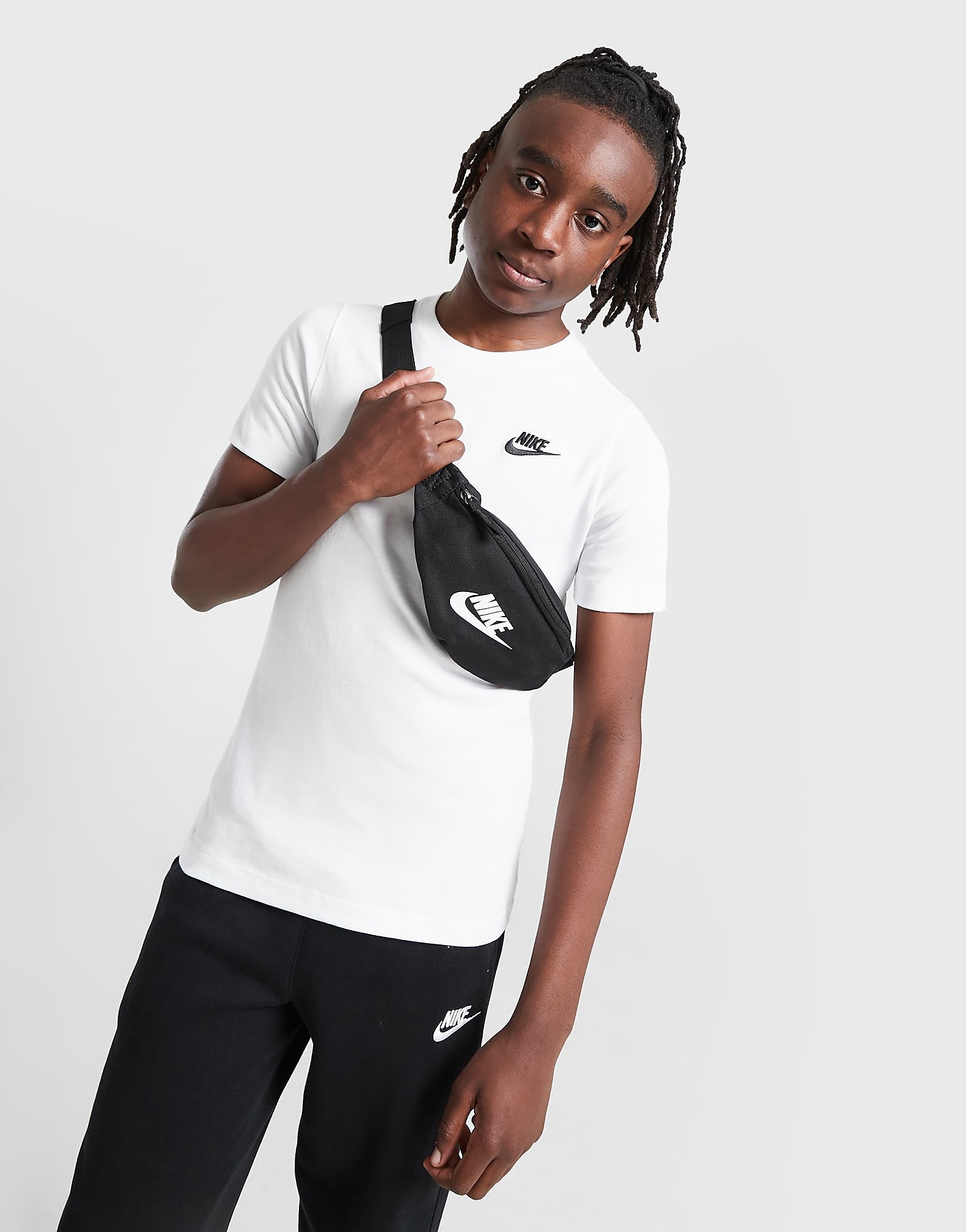 

Nike Small Logo T-Shirt Junior - White/Black - Kids, White/Black