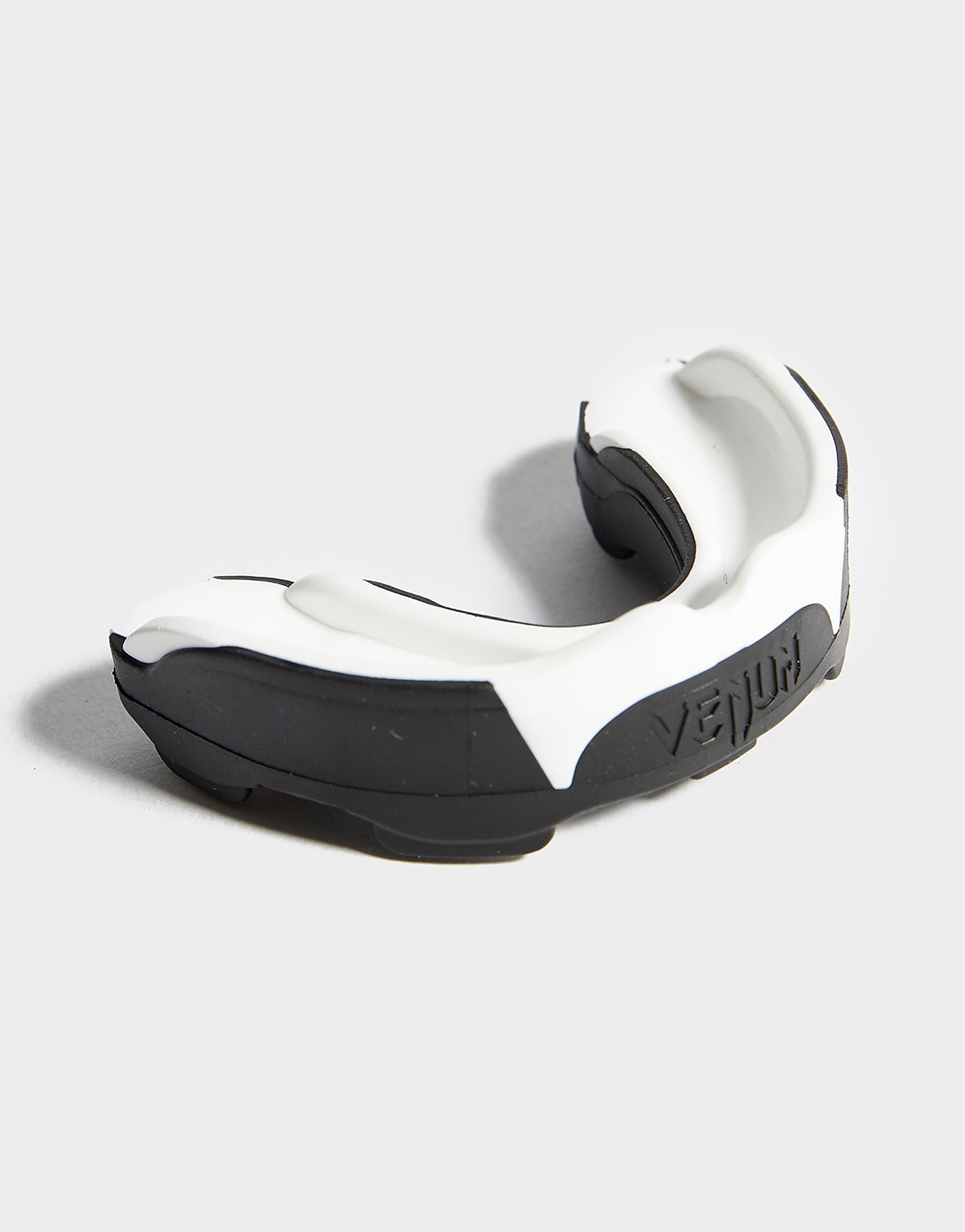 

Venum Predator Mouthguard - White/Black - Womens, White/Black