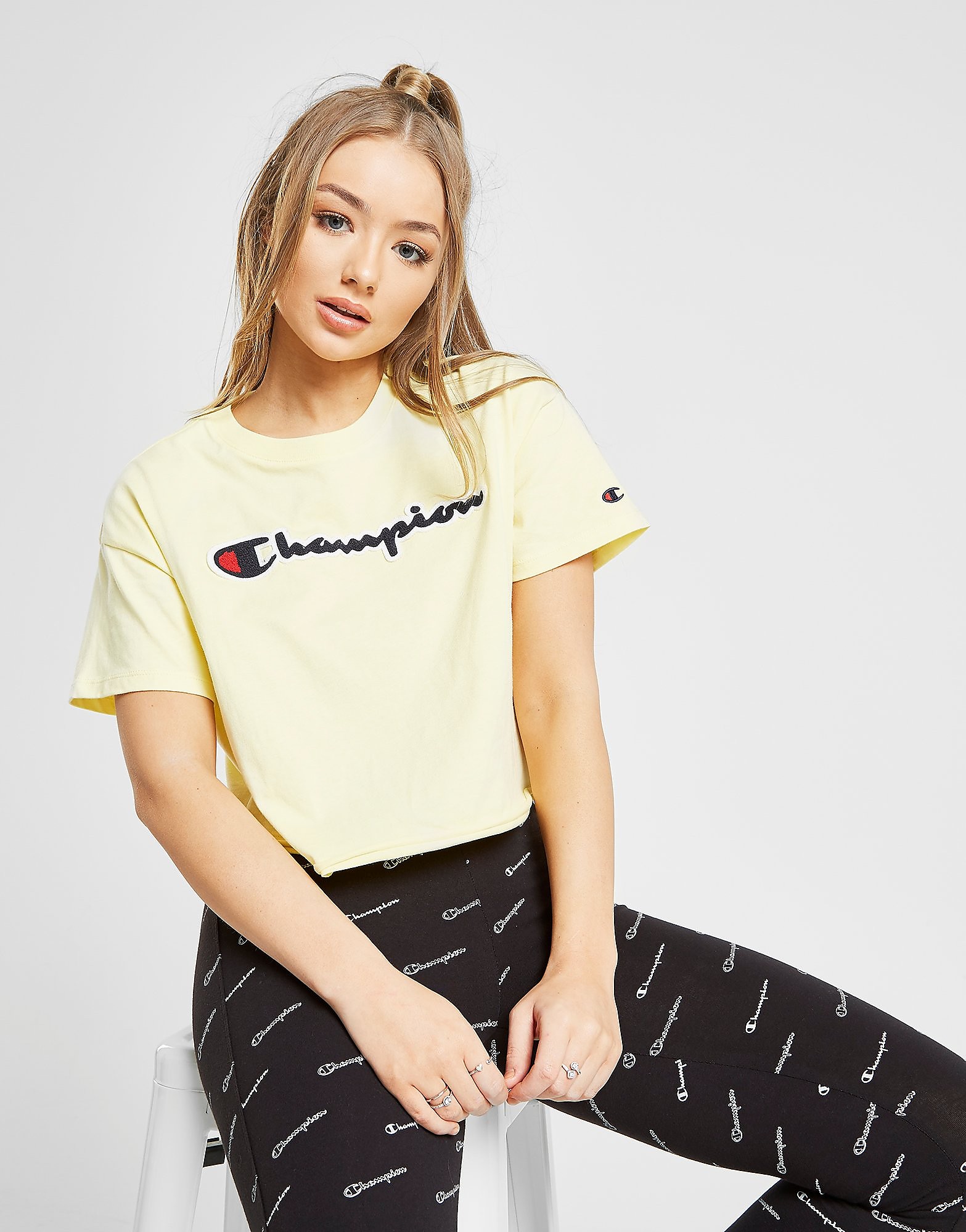 Champion Crop Logo T Shirt Alleen Bij Jd Geel Dames champion kopen in de aanbieding