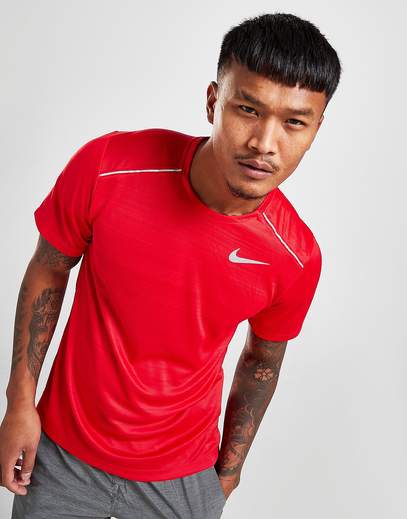 

Nike Miler Short Sleeve T-Shirt - Red/White - Mens, Red/White