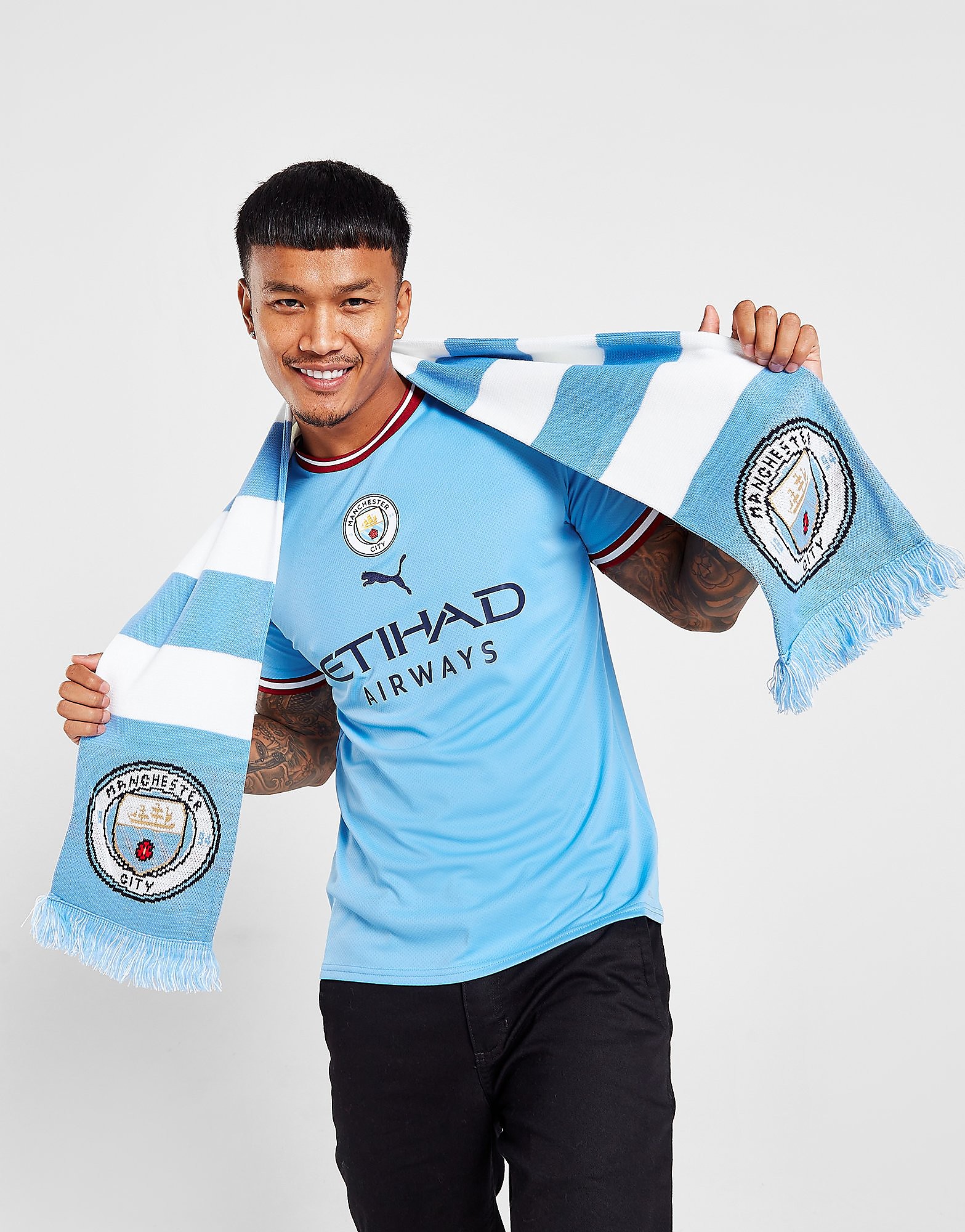 

Official Team Manchester City FC Scarf - Blue/White - Mens, Blue/White